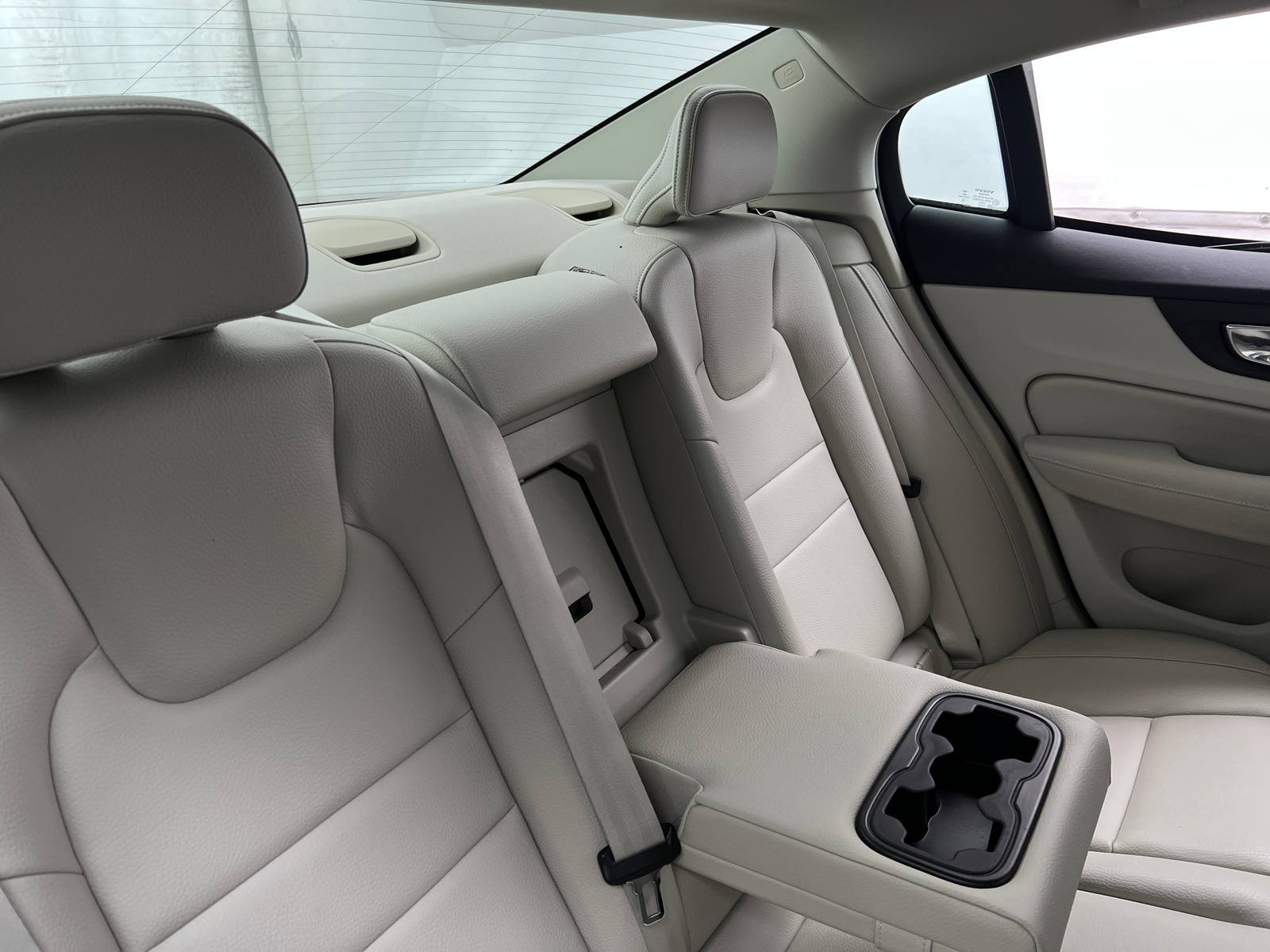 Thumbnail: 2019 Volvo S60 - 6
