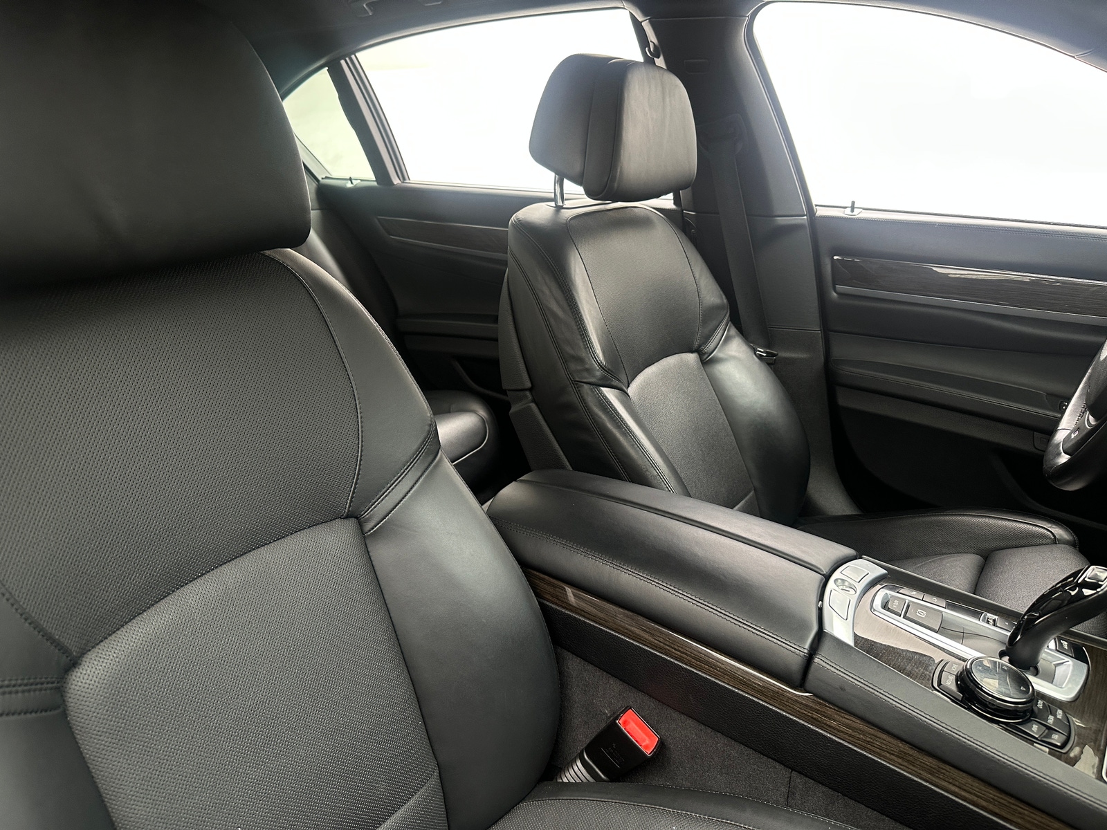 Thumbnail: 2015 BMW 7 Series - 2