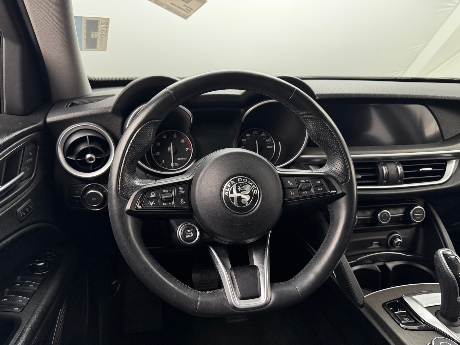 Thumbnail: 2021 Alfa Romeo Stelvio - 4