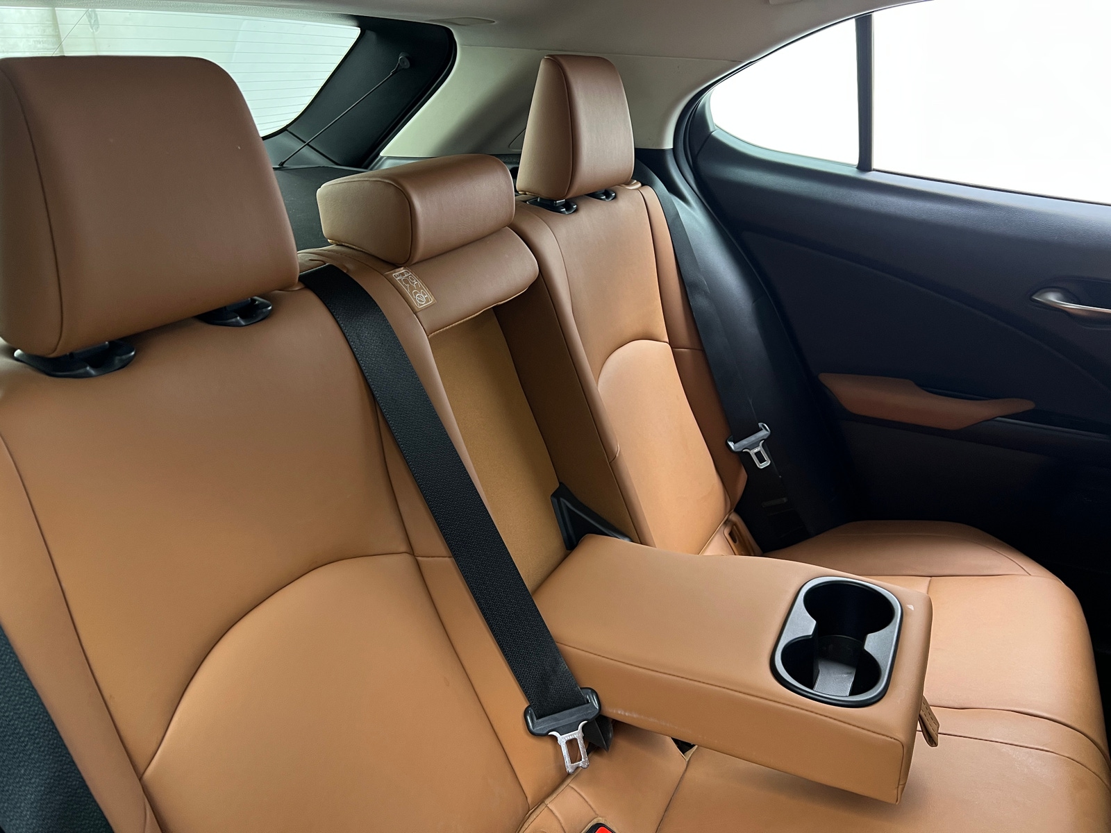 Thumbnail: 2022 Lexus UX - 5