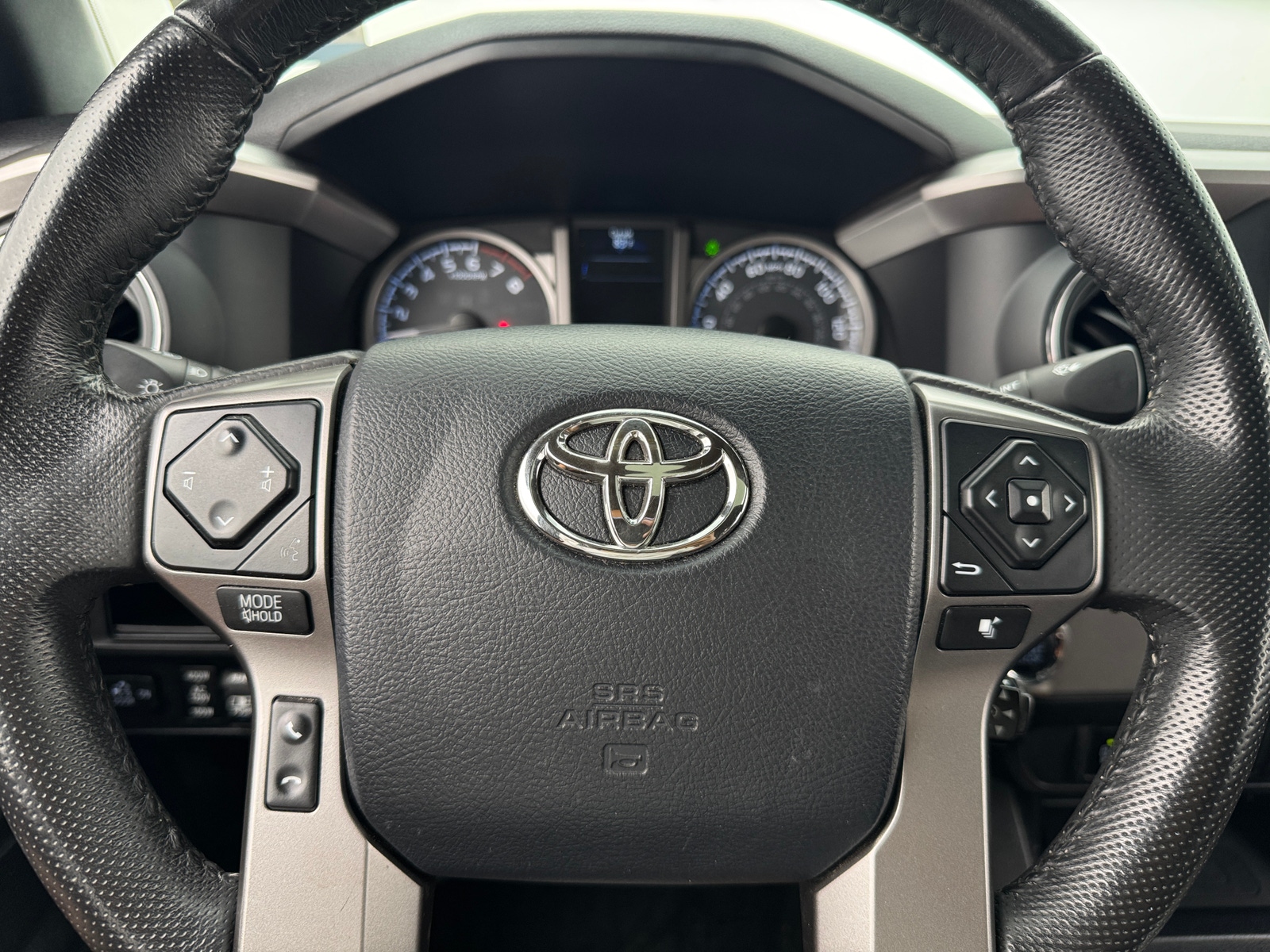 Thumbnail: 2017 Toyota Tacoma - 4