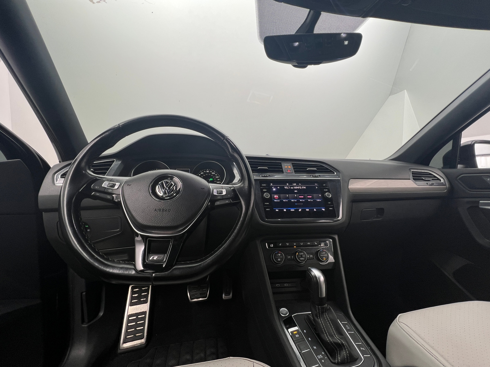 Thumbnail: 2021 Volkswagen Tiguan - 2
