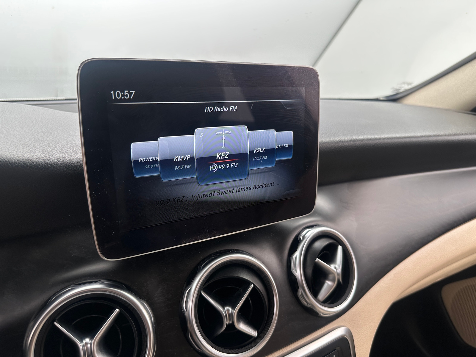Thumbnail: 2019 Mercedes-Benz GLA - 3