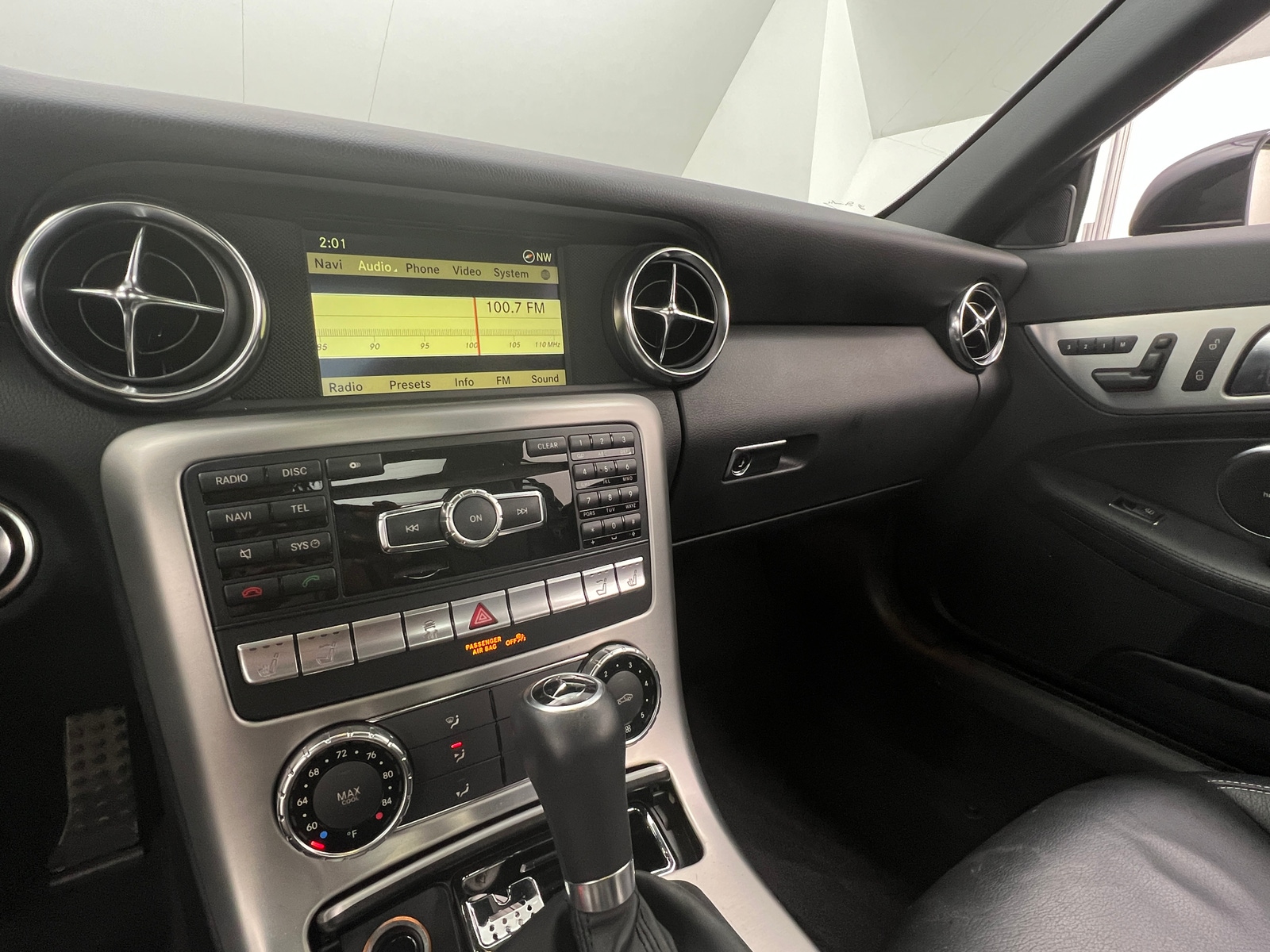 Thumbnail: 2012 Mercedes-Benz SLK - 4