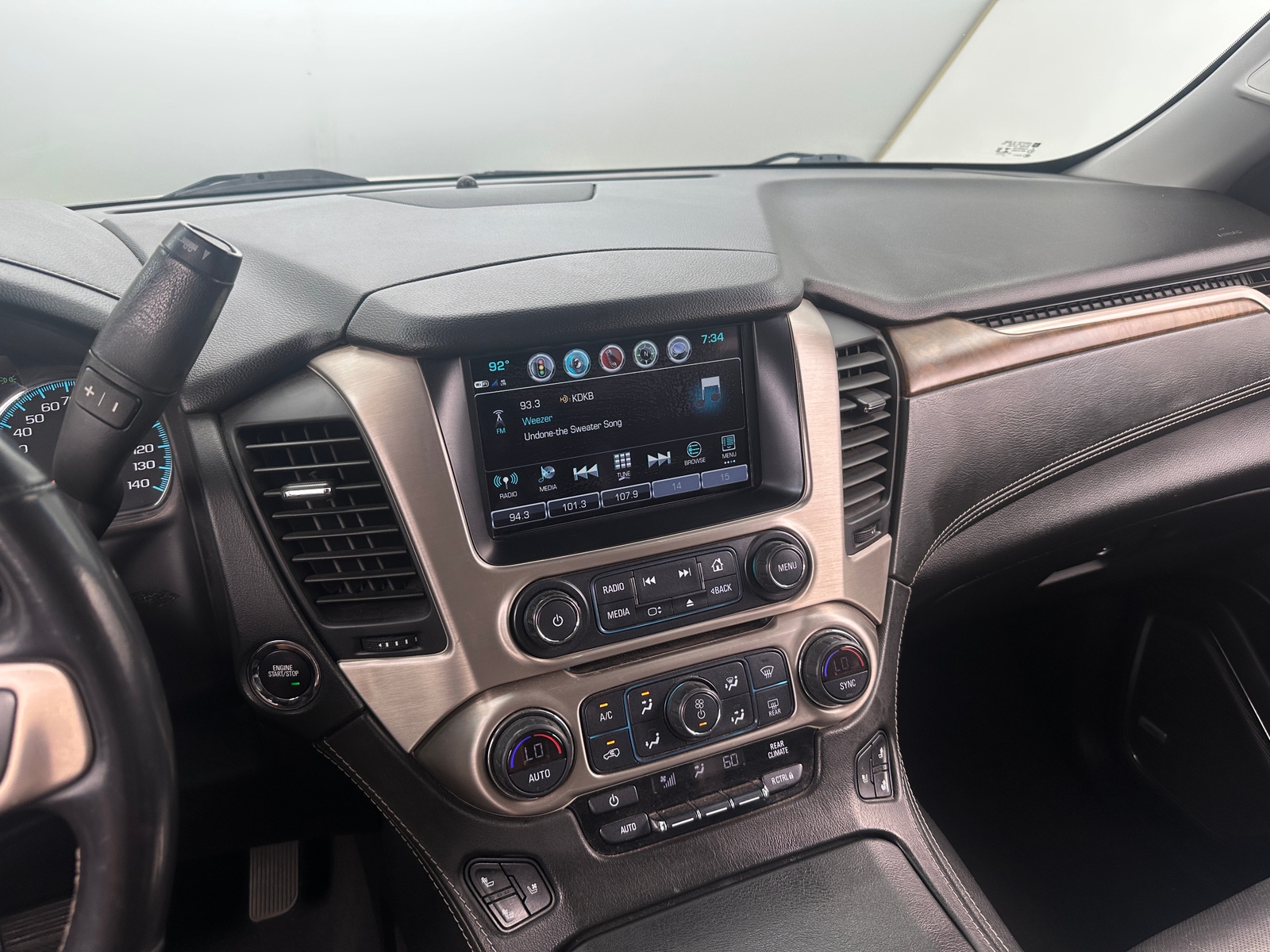 Thumbnail: 2019 GMC Yukon XL - 3