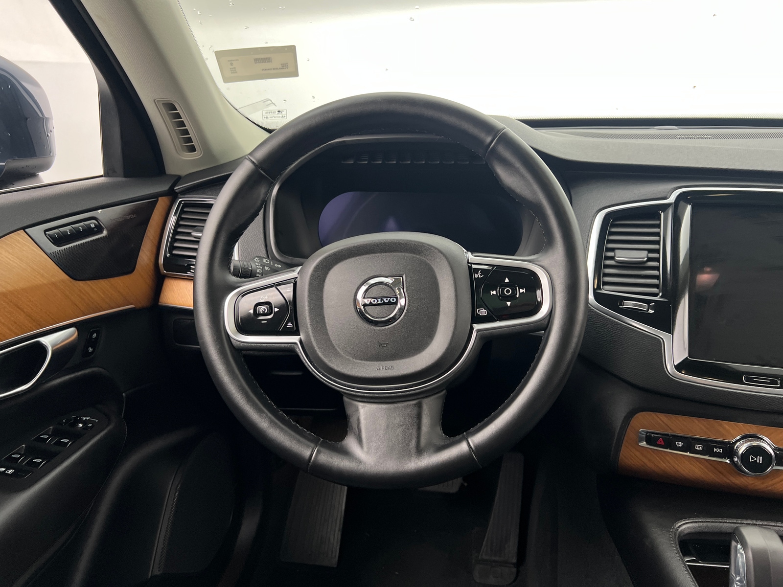Thumbnail: 2025 Volvo XC90 - 4