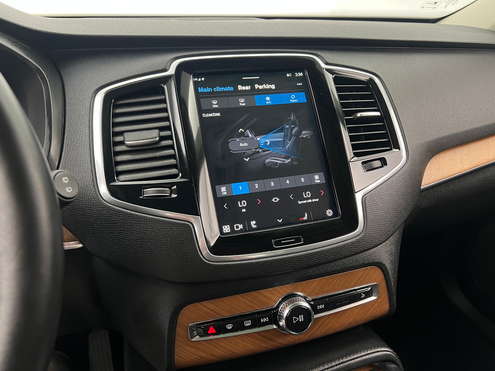 Thumbnail: 2025 Volvo XC90 - 3