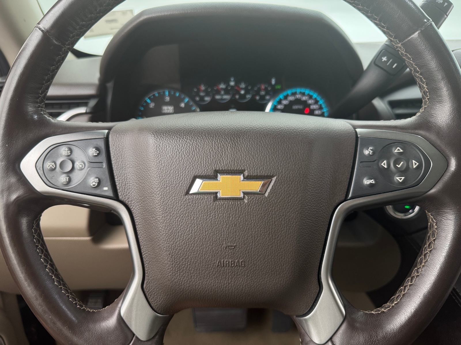 Thumbnail: 2019 Chevrolet Suburban - 4