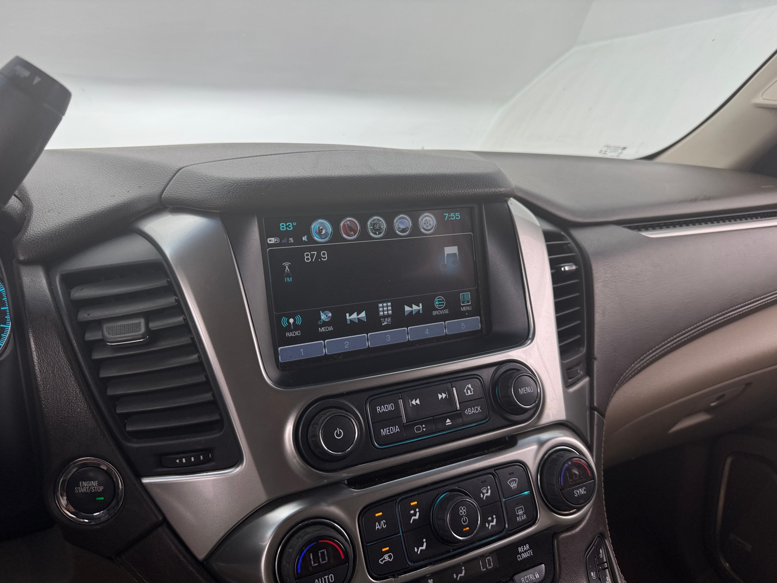 Thumbnail: 2019 Chevrolet Suburban - 3