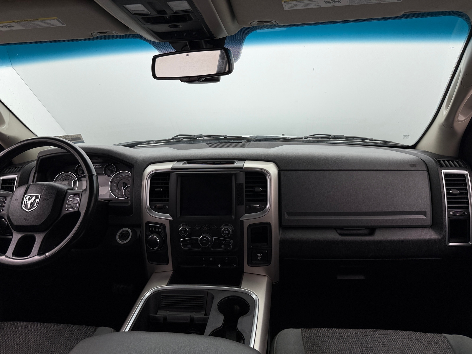 Thumbnail: 2020 RAM 1500 Classic - 3