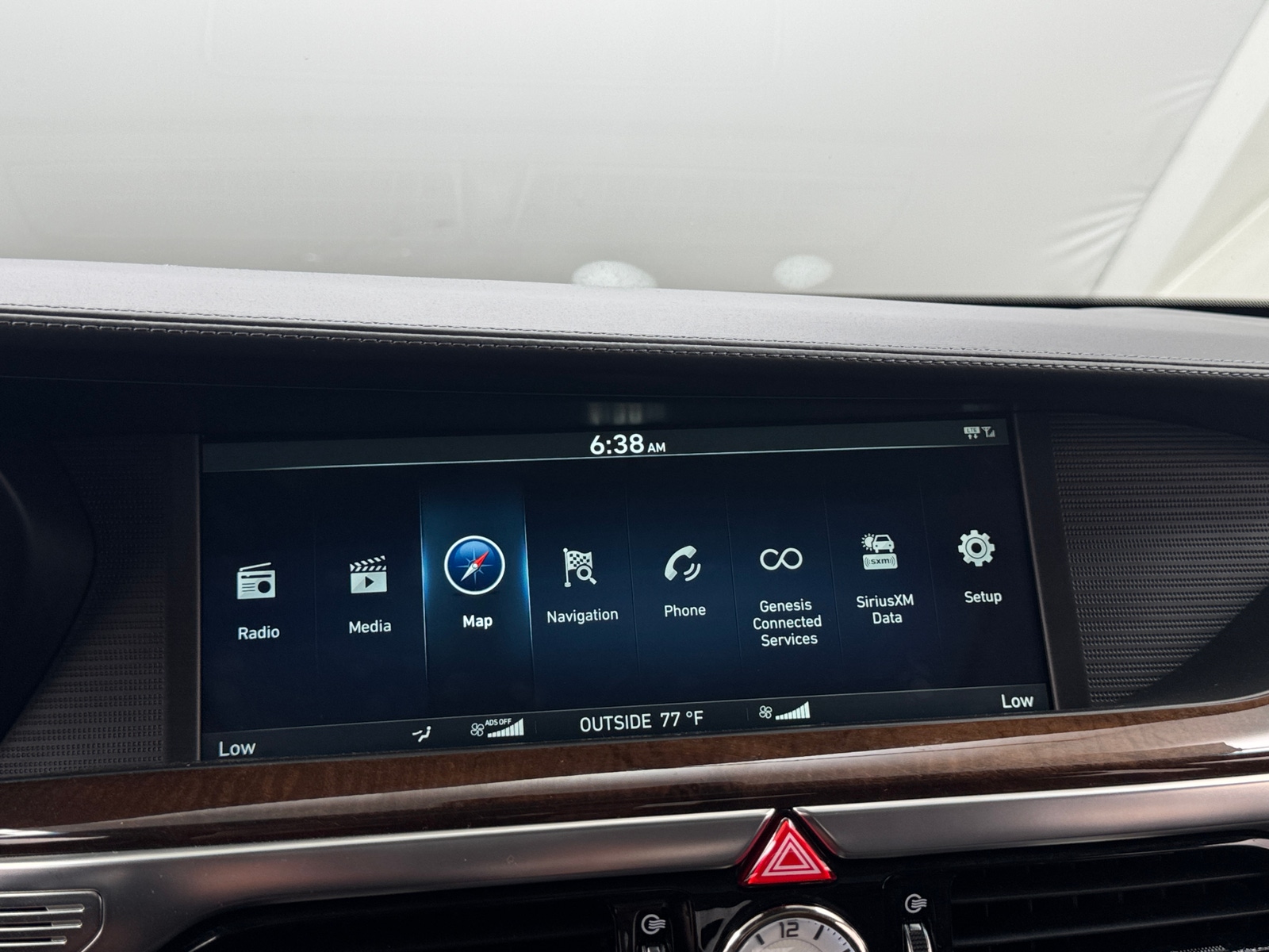 Thumbnail: 2019 Genesis G90 - 3