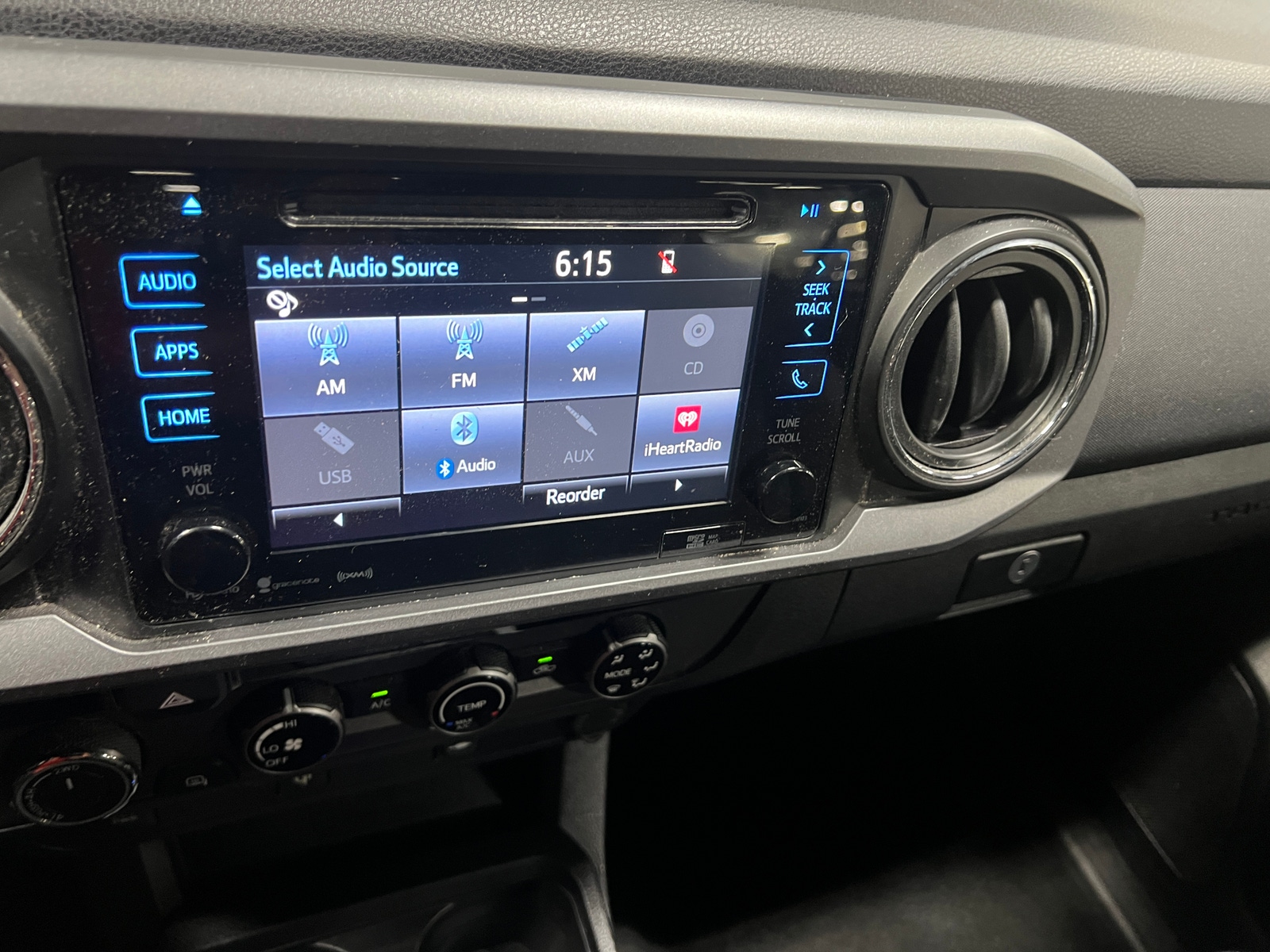 Thumbnail: 2016 Toyota Tacoma - 4