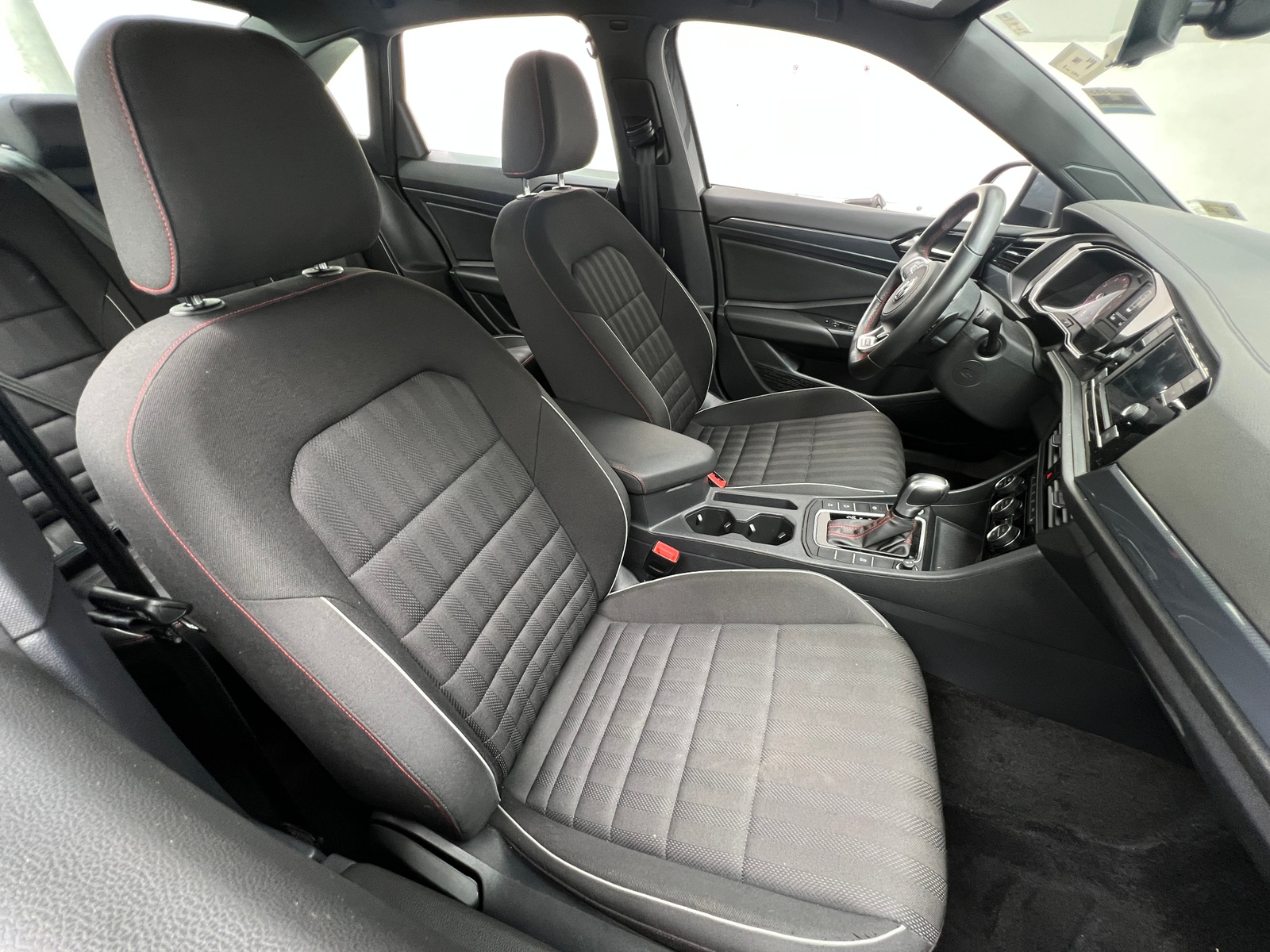 Thumbnail: 2020 Volkswagen Jetta - 2