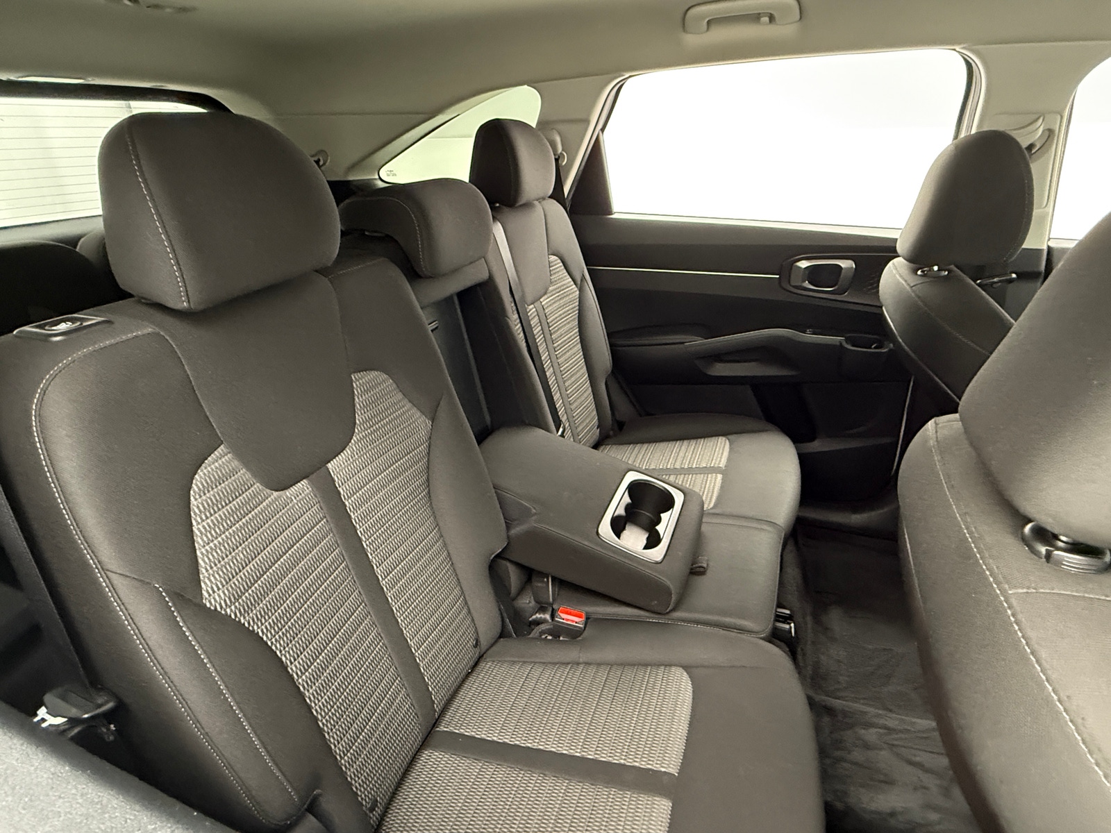 Thumbnail: 2022 Kia Sorento - 6