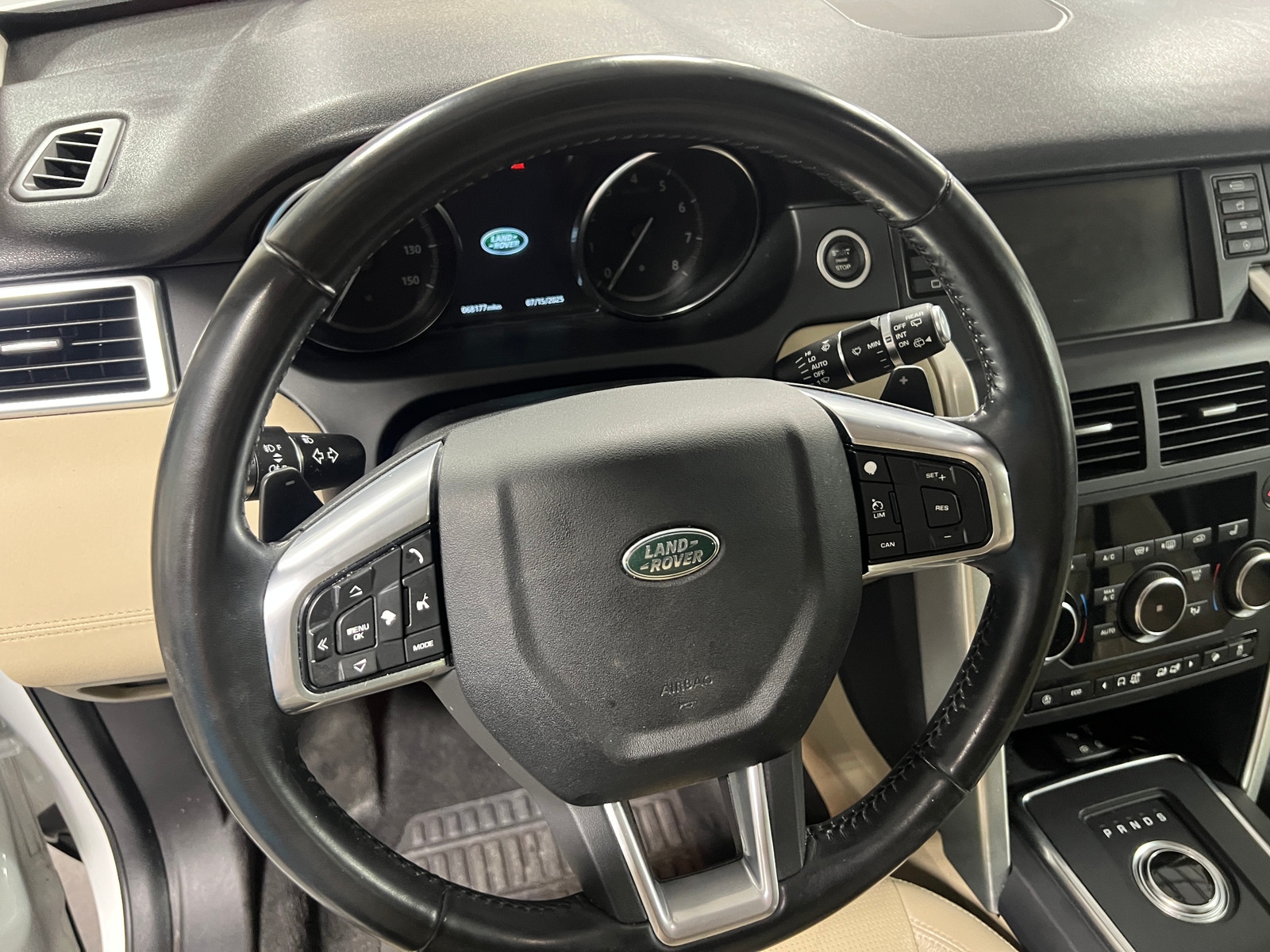 Thumbnail: 2018 Land Rover Discovery Sport - 4
