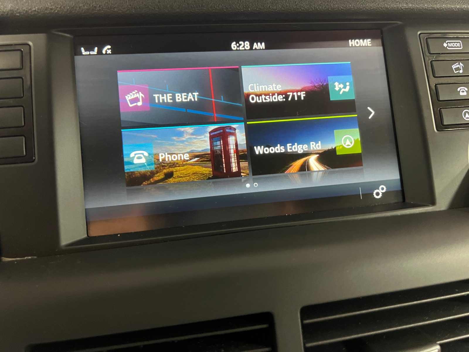 Thumbnail: 2018 Land Rover Discovery Sport - 3