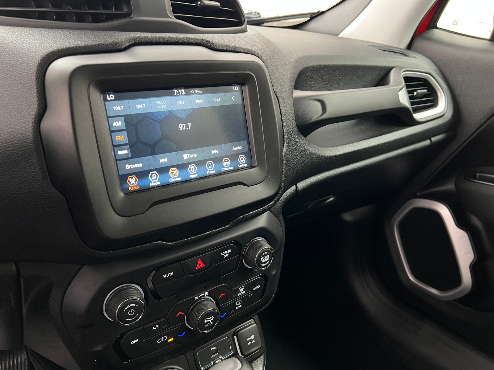 Thumbnail: 2020 Jeep Renegade - 4