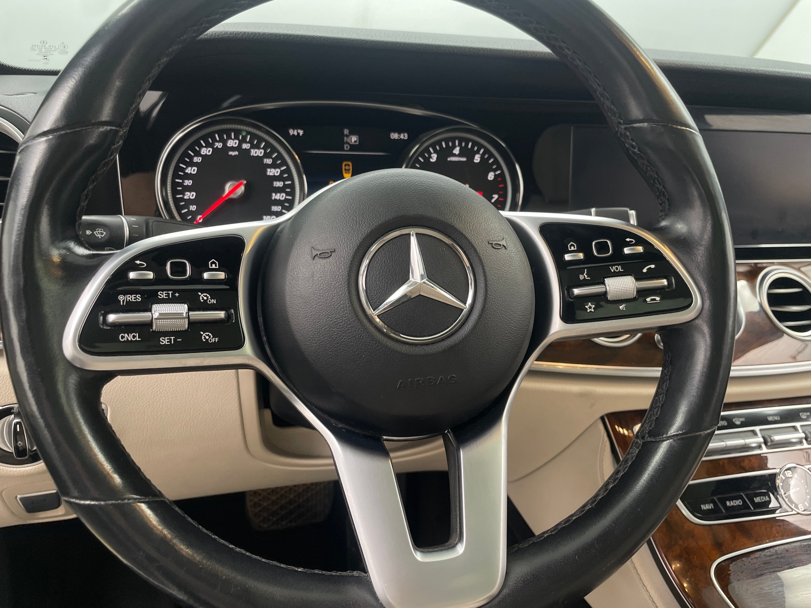Thumbnail: 2019 Mercedes-Benz E-Class - 4