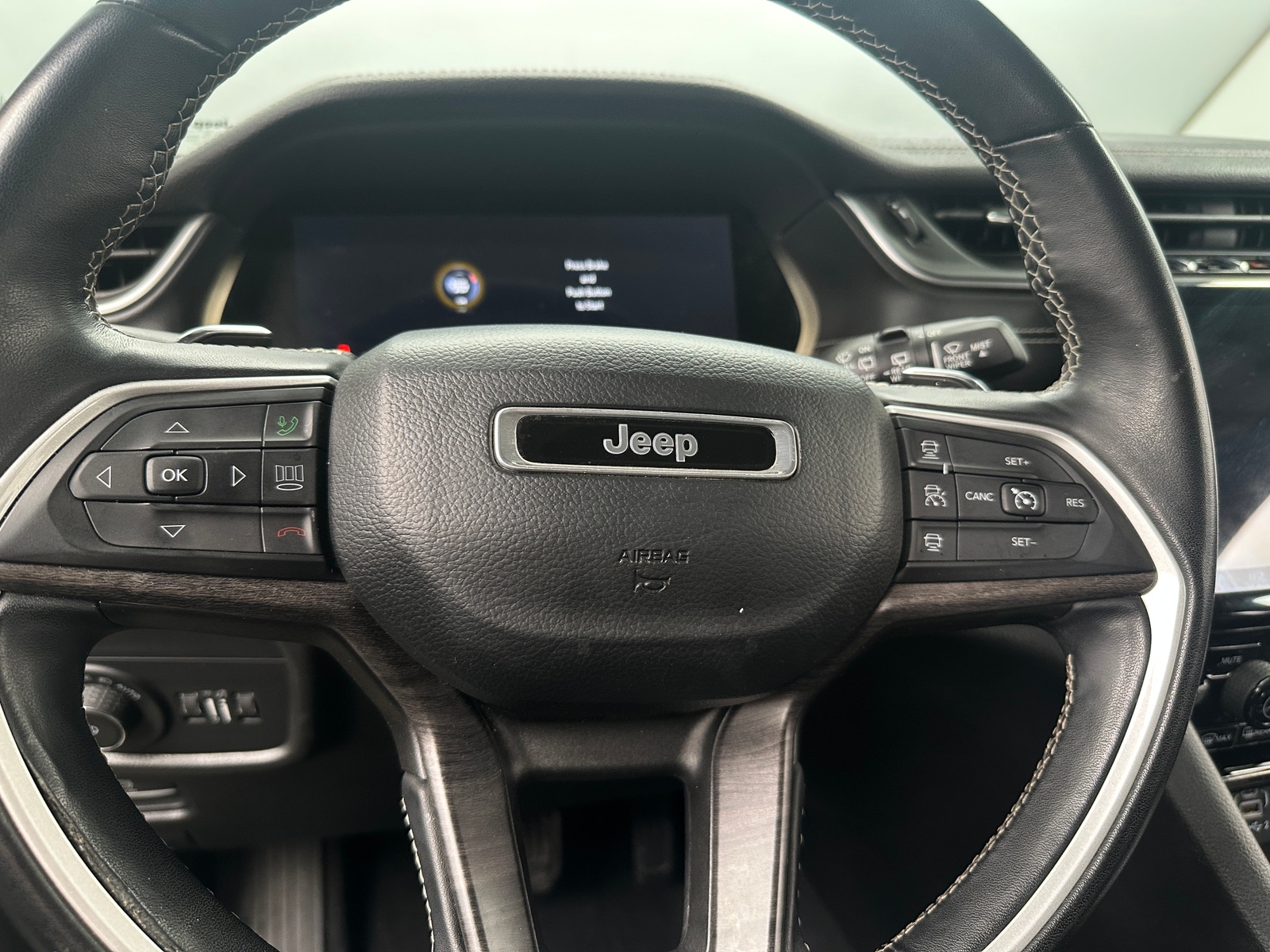 Thumbnail: 2022 Jeep Grand Cherokee - 4