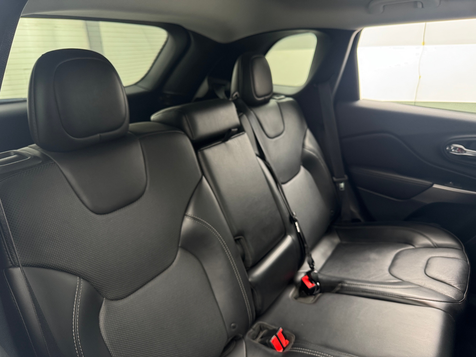 Thumbnail: 2019 Jeep Cherokee - 5