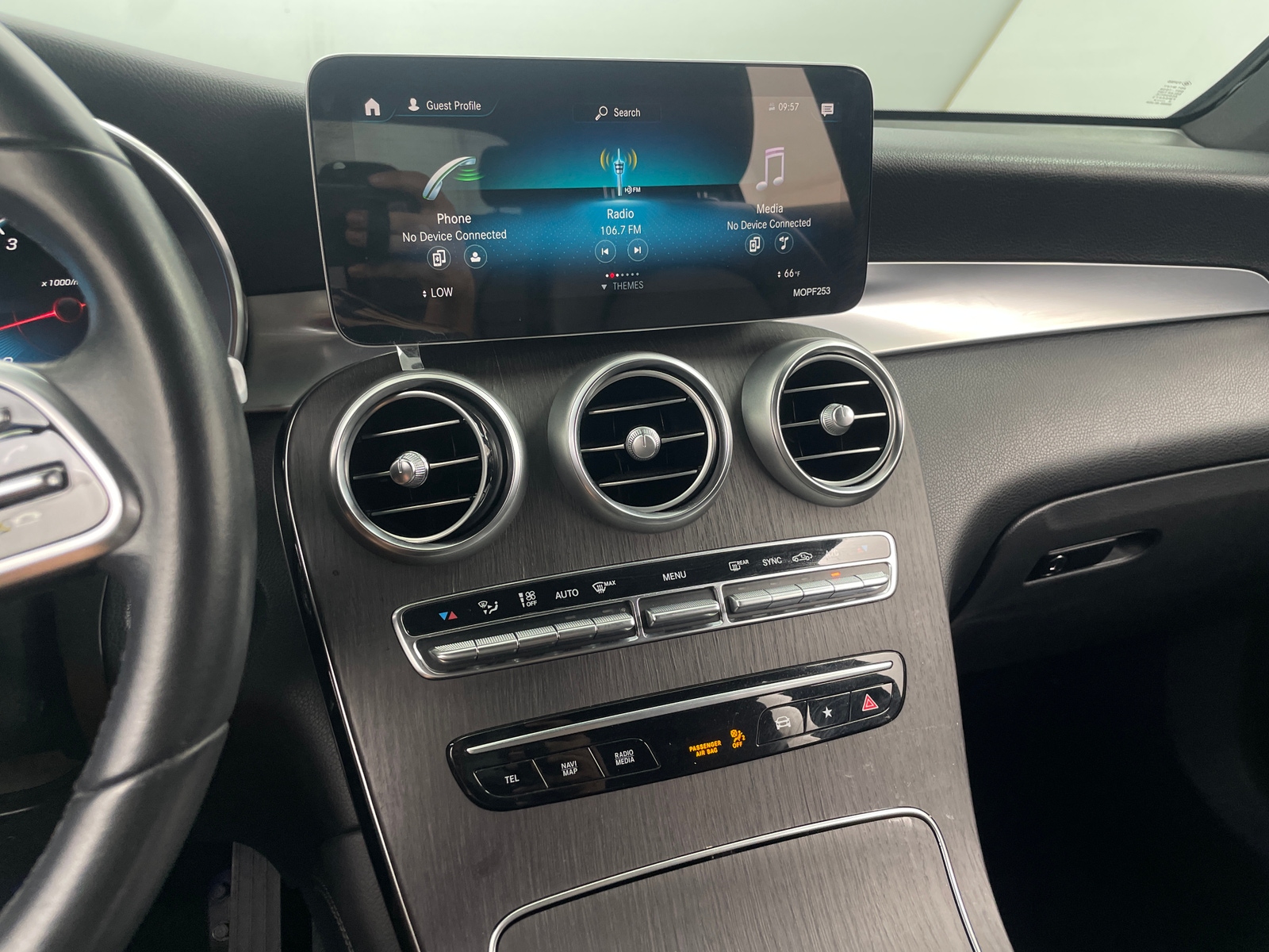 Thumbnail: 2020 Mercedes-Benz GLC - 3