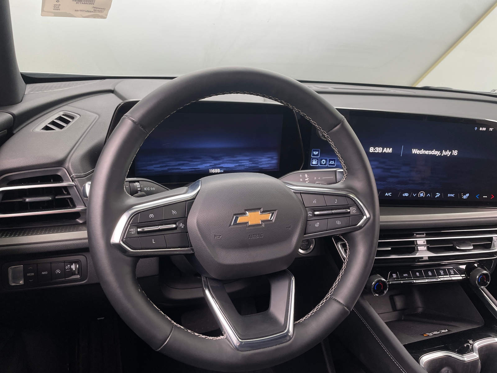 Thumbnail: 2025 Chevrolet Traverse - 5
