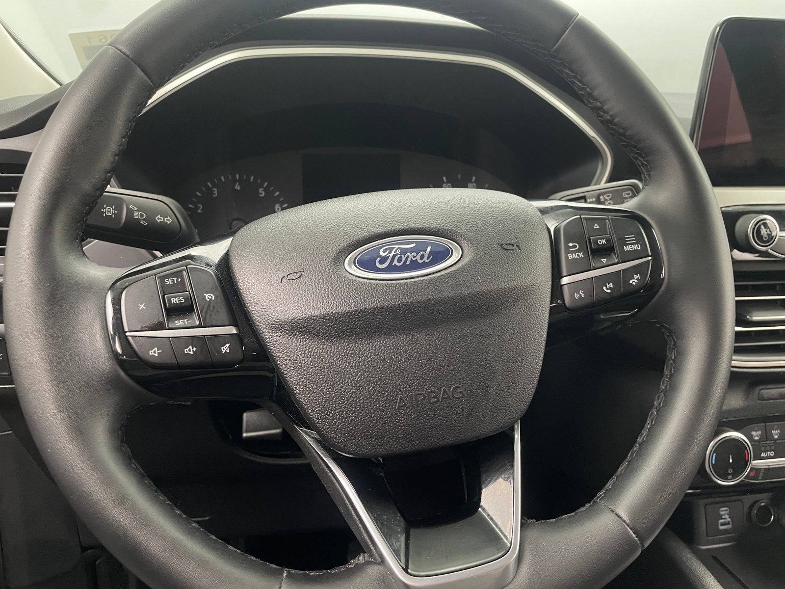 Thumbnail: 2022 Ford Escape - 5