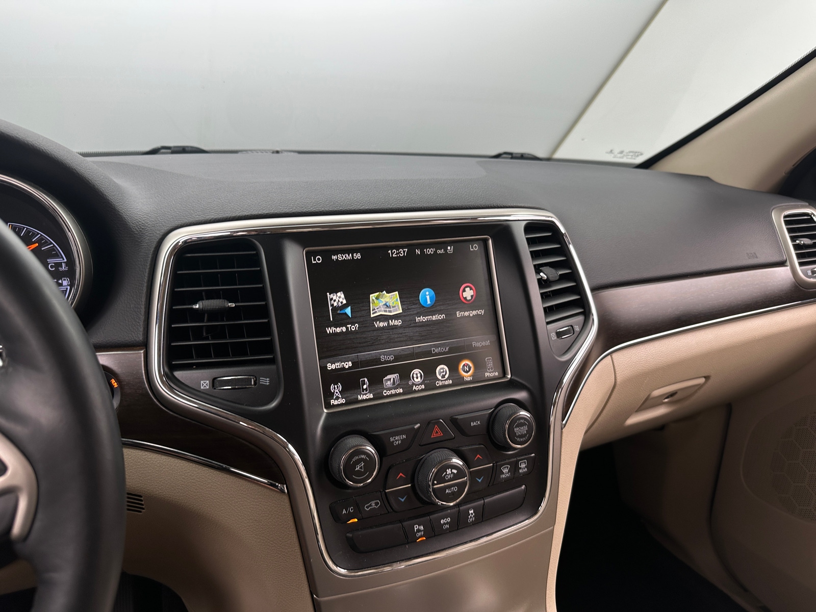 Thumbnail: 2015 Jeep Grand Cherokee - 3