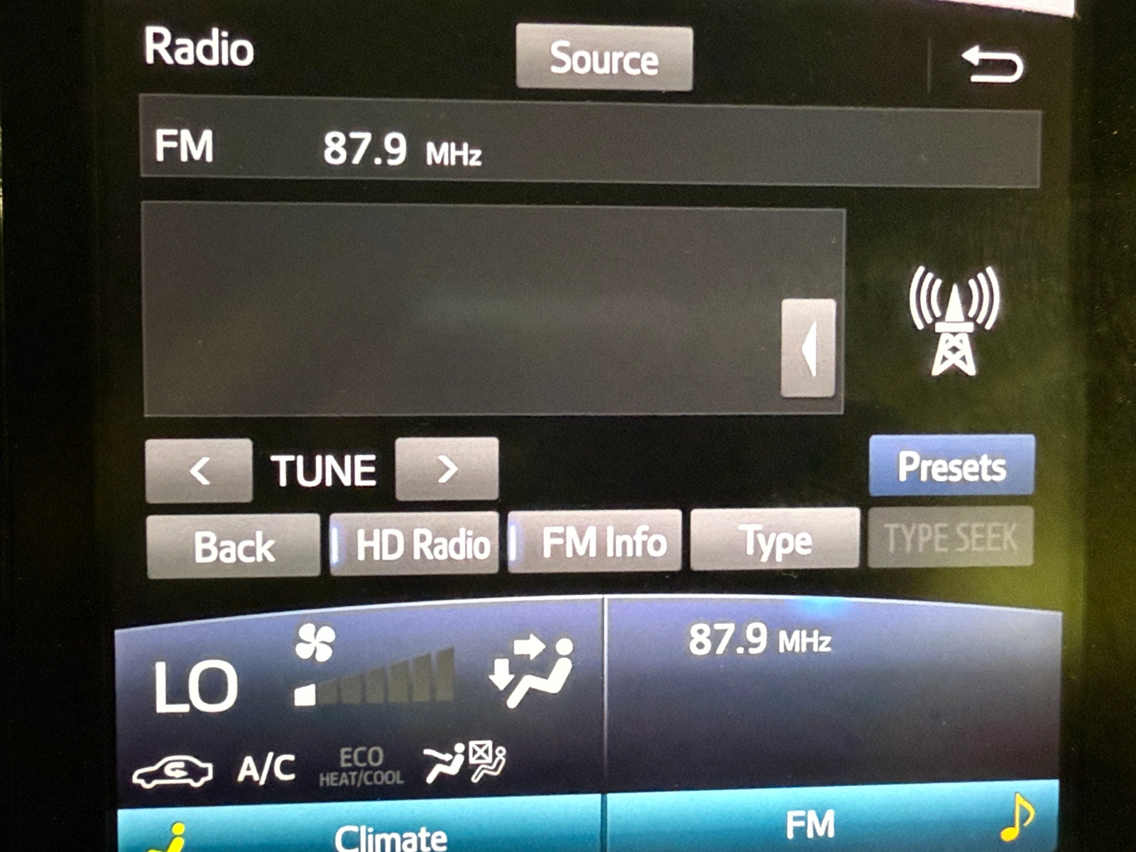 Thumbnail: 2017 Toyota Prius Prime - 3
