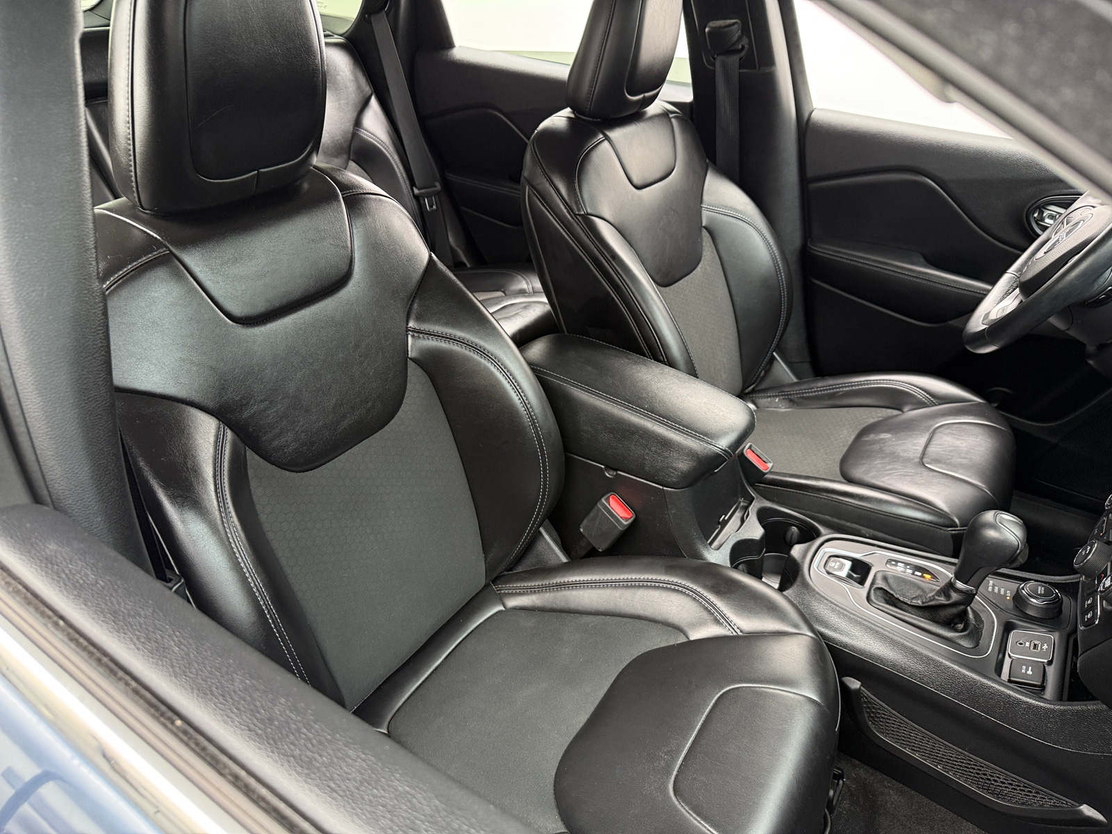 Thumbnail: 2019 Jeep Cherokee - 2
