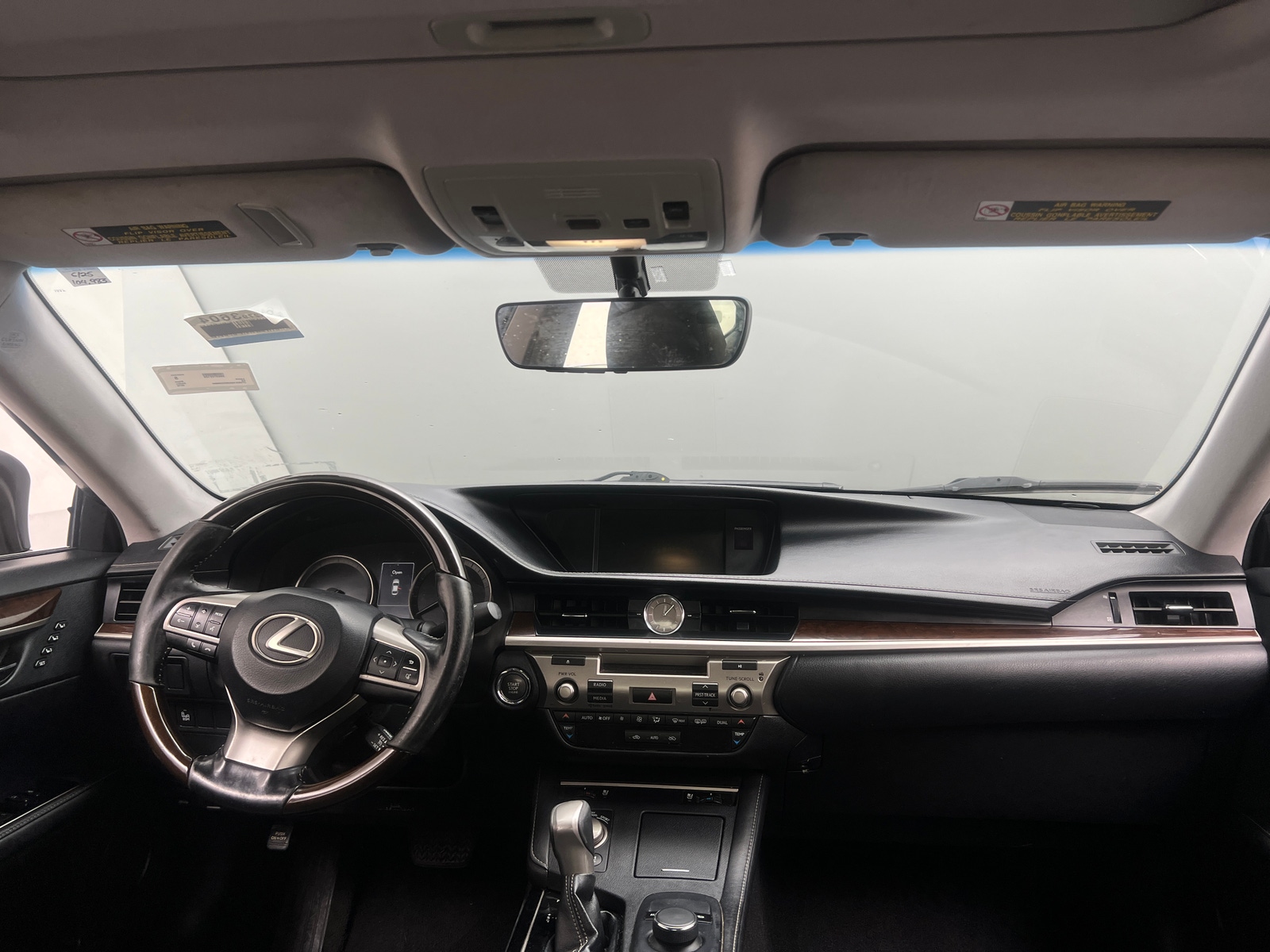 Thumbnail: 2016 Lexus ES - 2