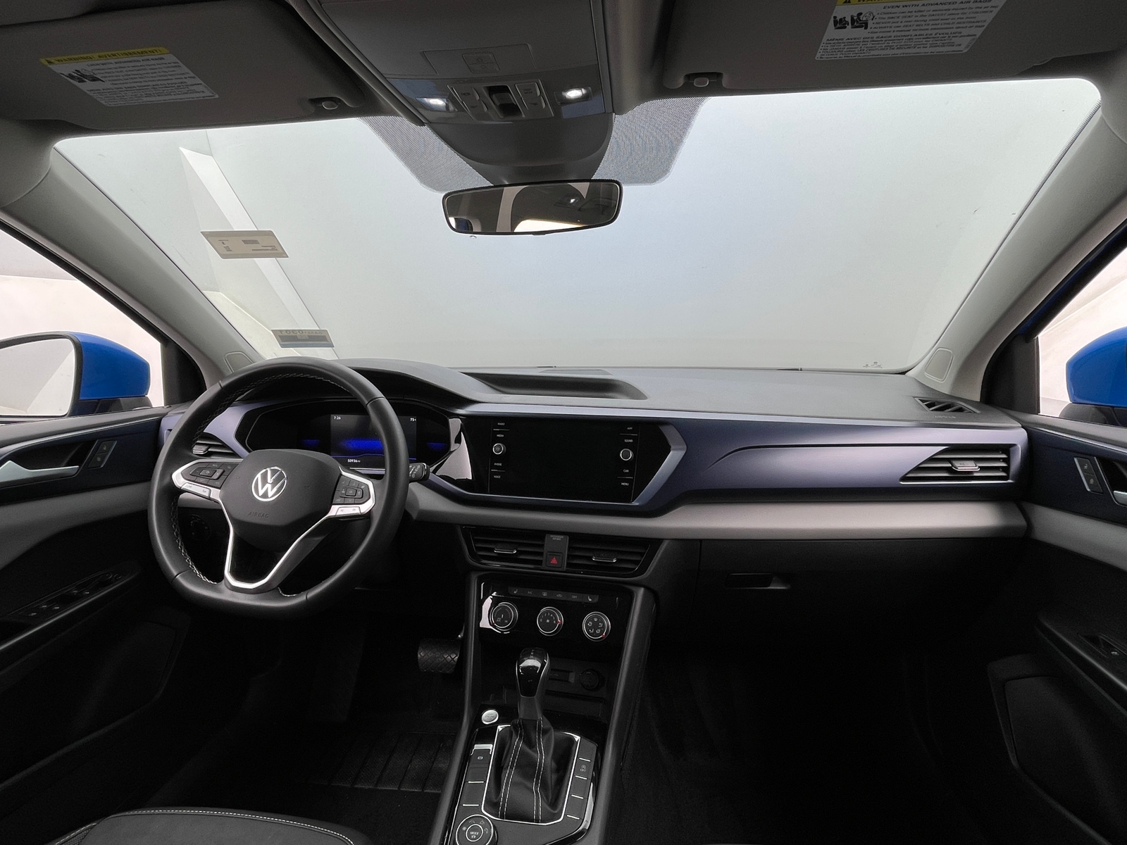 Thumbnail: 2023 Volkswagen Taos - 3