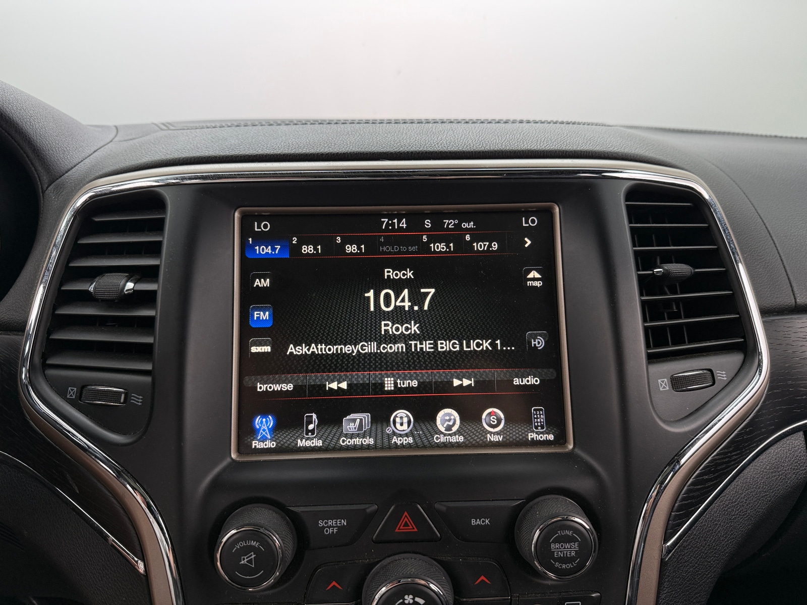 Thumbnail: 2015 Jeep Grand Cherokee - 3