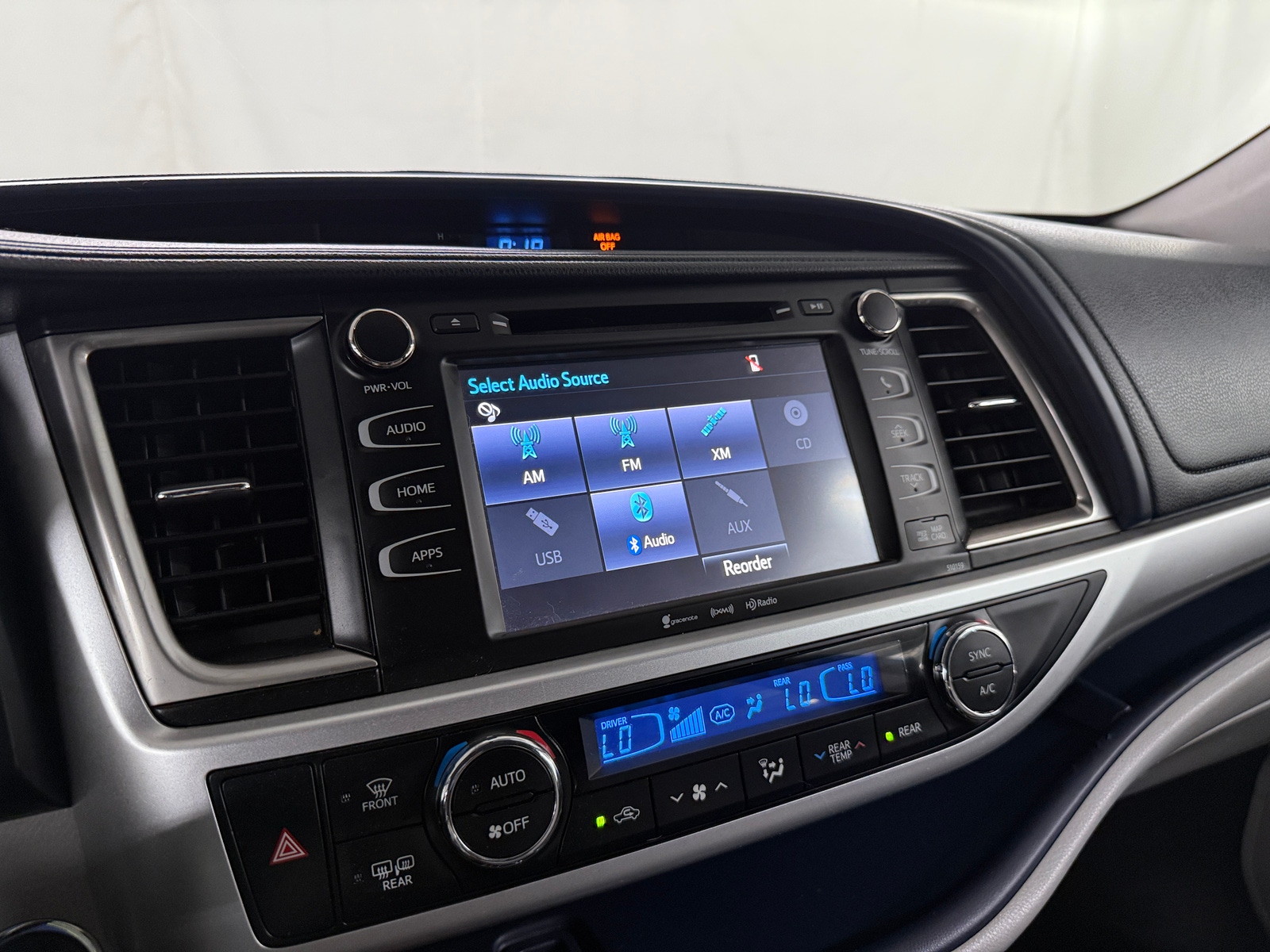 Thumbnail: 2016 Toyota Highlander - 3