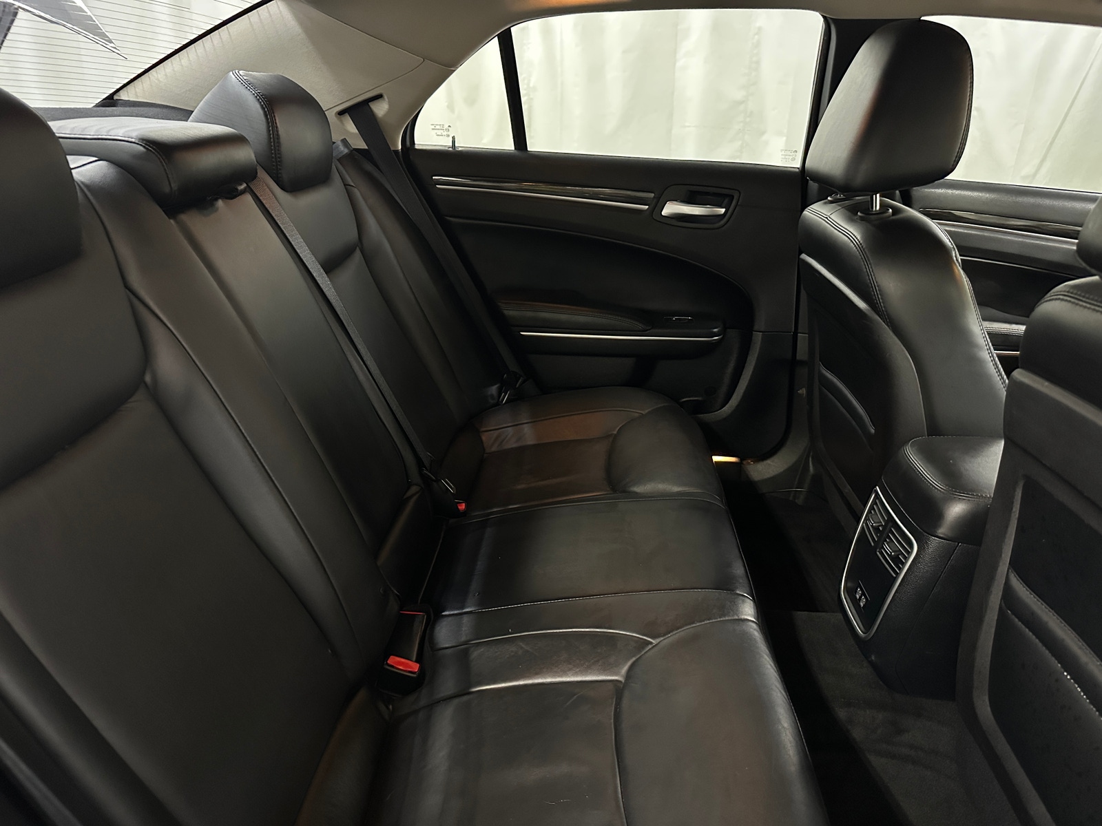 Thumbnail: 2015 Chrysler 300 - 5