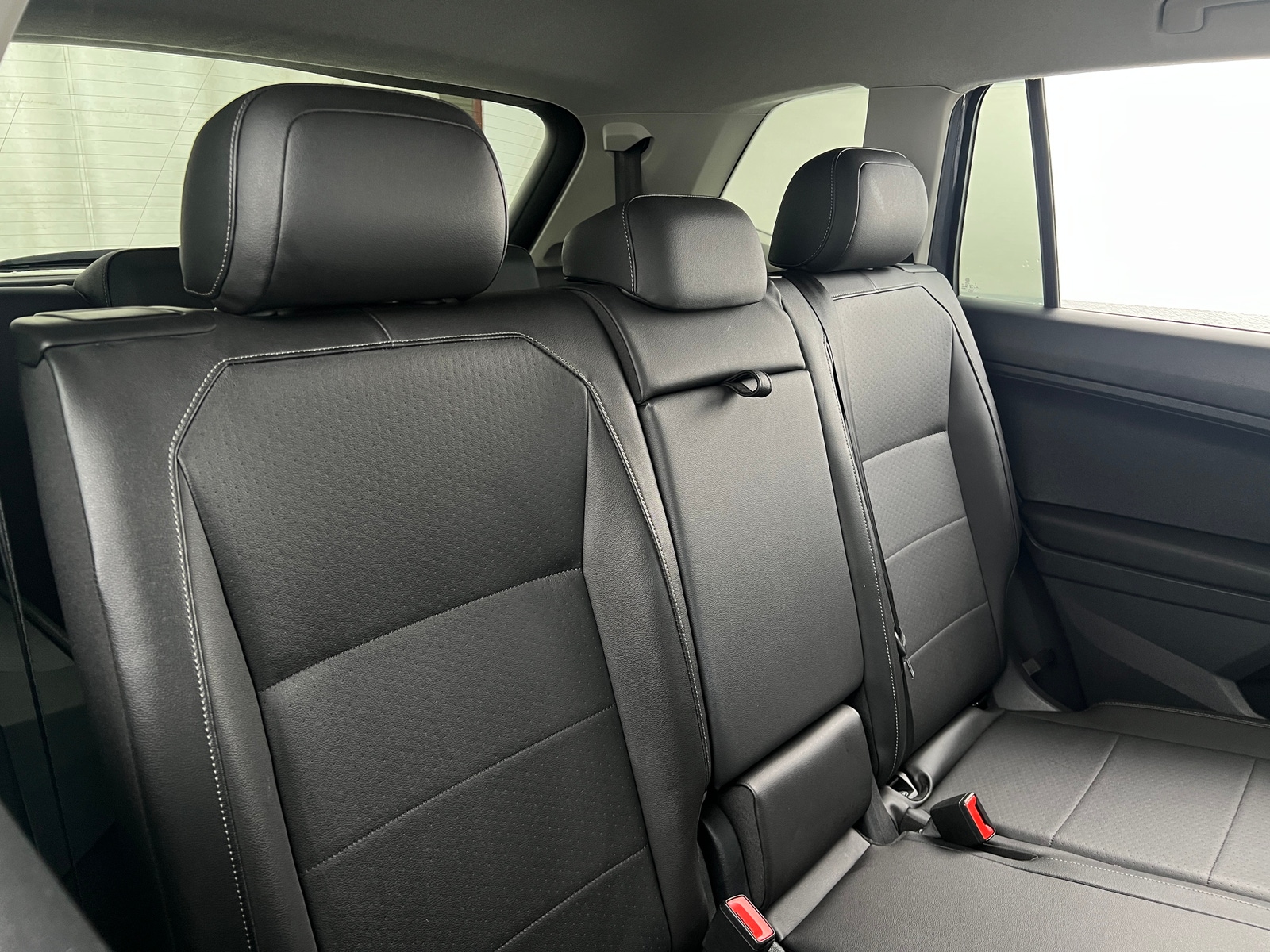 Thumbnail: 2018 Volkswagen Tiguan - 5