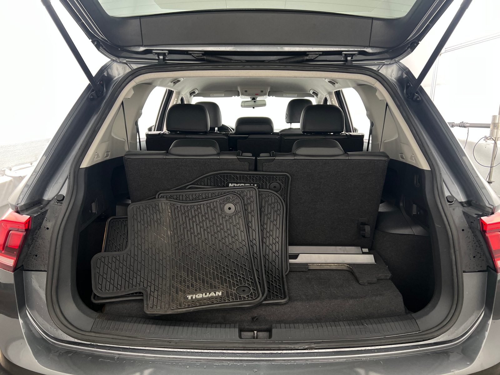 Thumbnail: 2018 Volkswagen Tiguan - 6