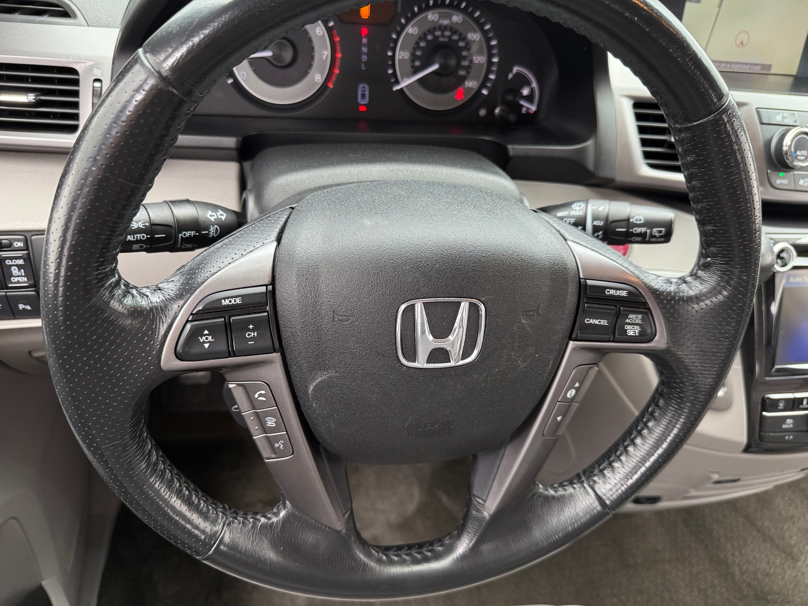 Thumbnail: 2015 Honda Odyssey - 4