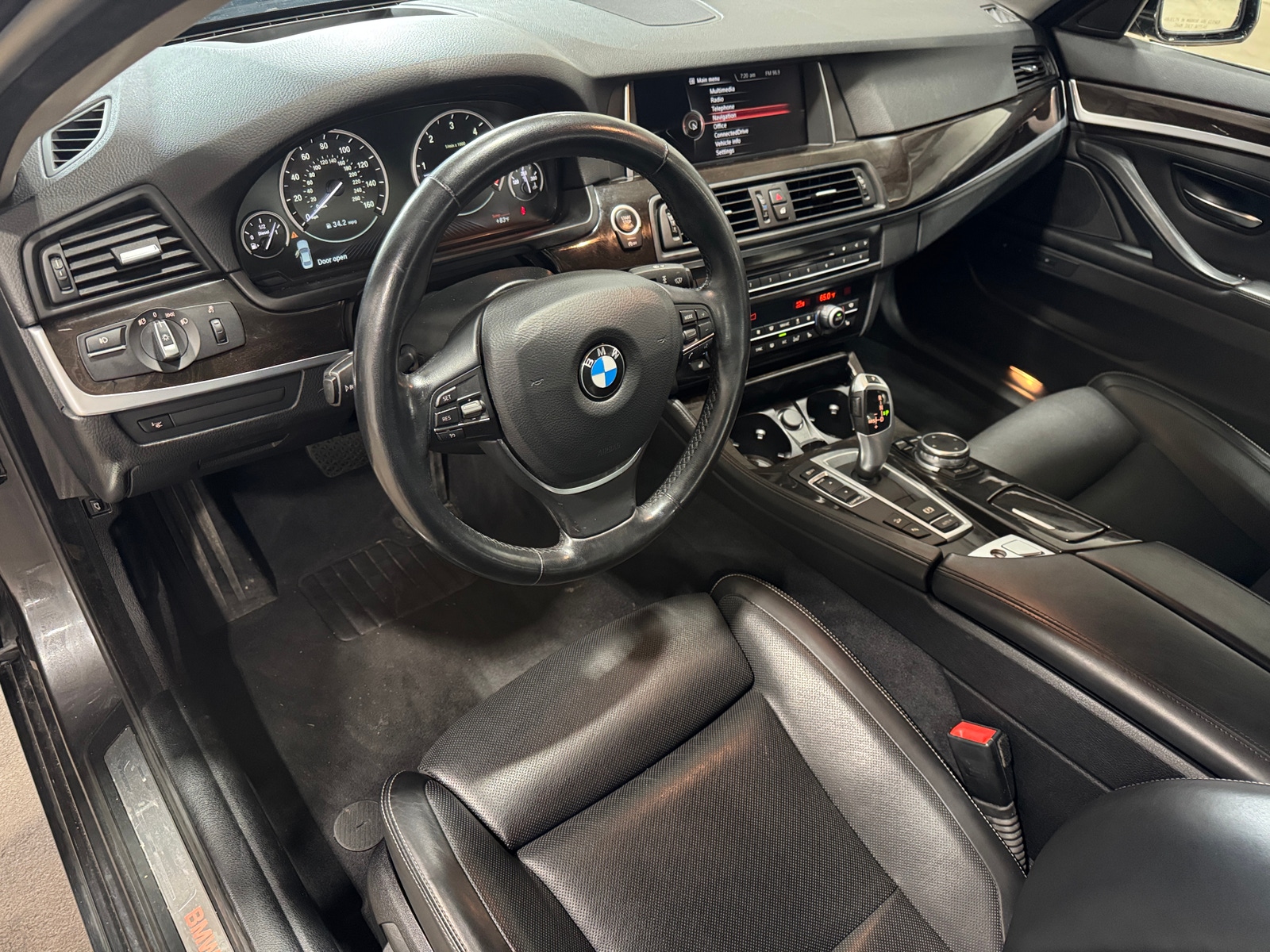 Thumbnail: 2015 BMW 5 Series - 2