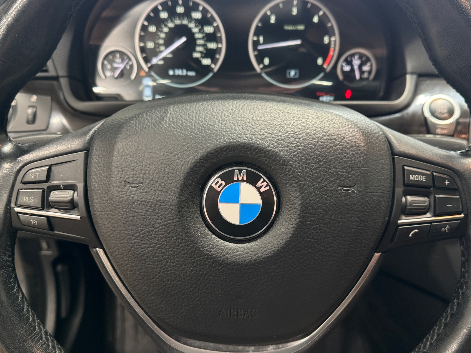 Thumbnail: 2015 BMW 5 Series - 4