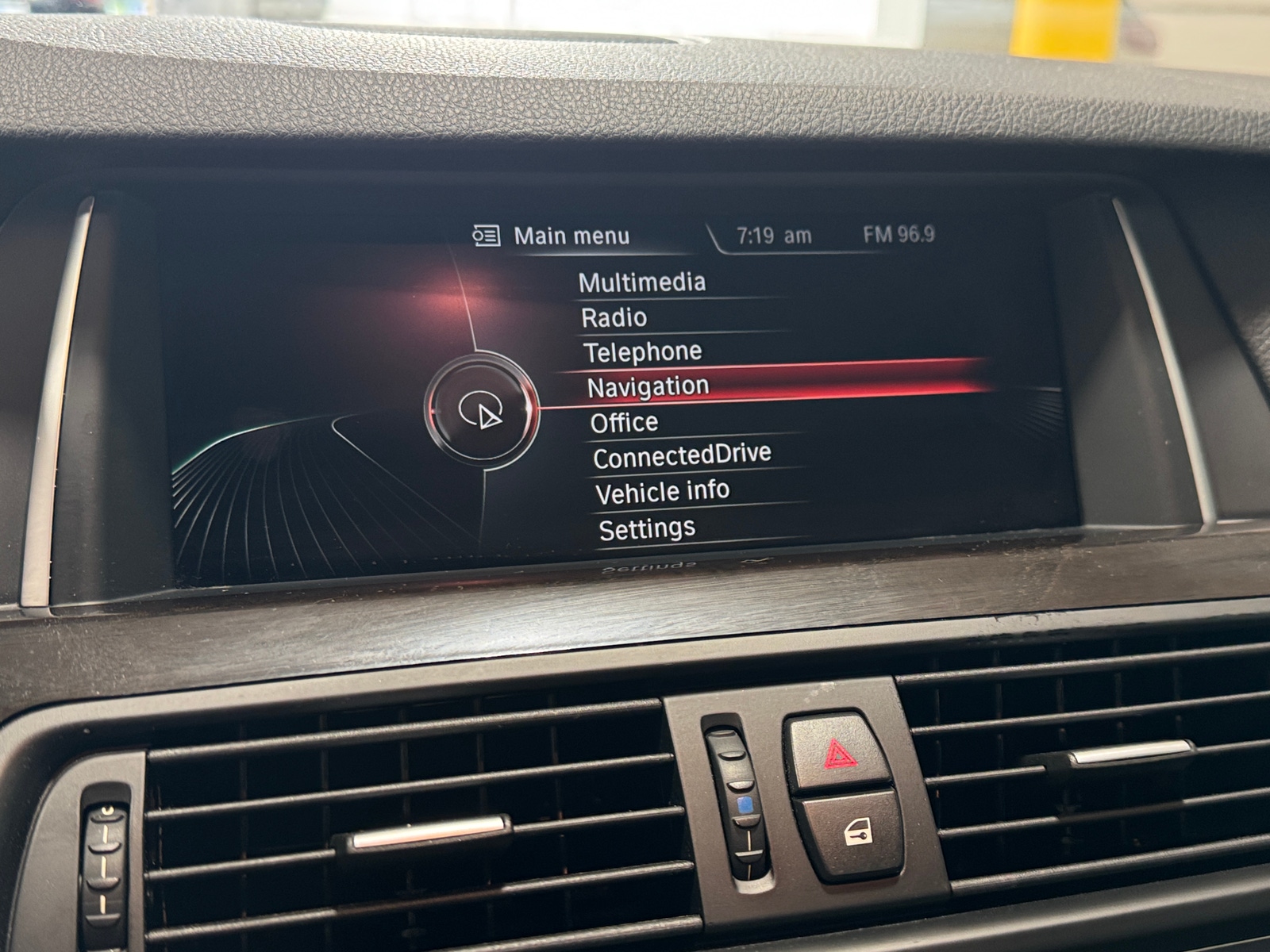 Thumbnail: 2015 BMW 5 Series - 3