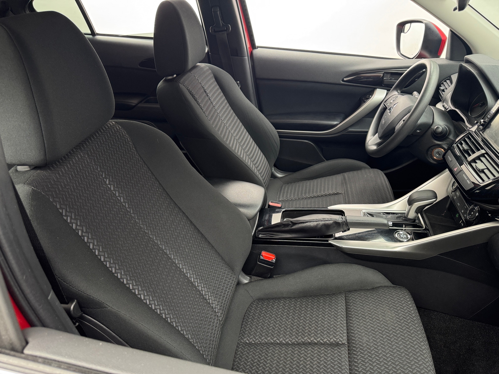 Thumbnail: 2024 Mitsubishi Eclipse Cross - 2