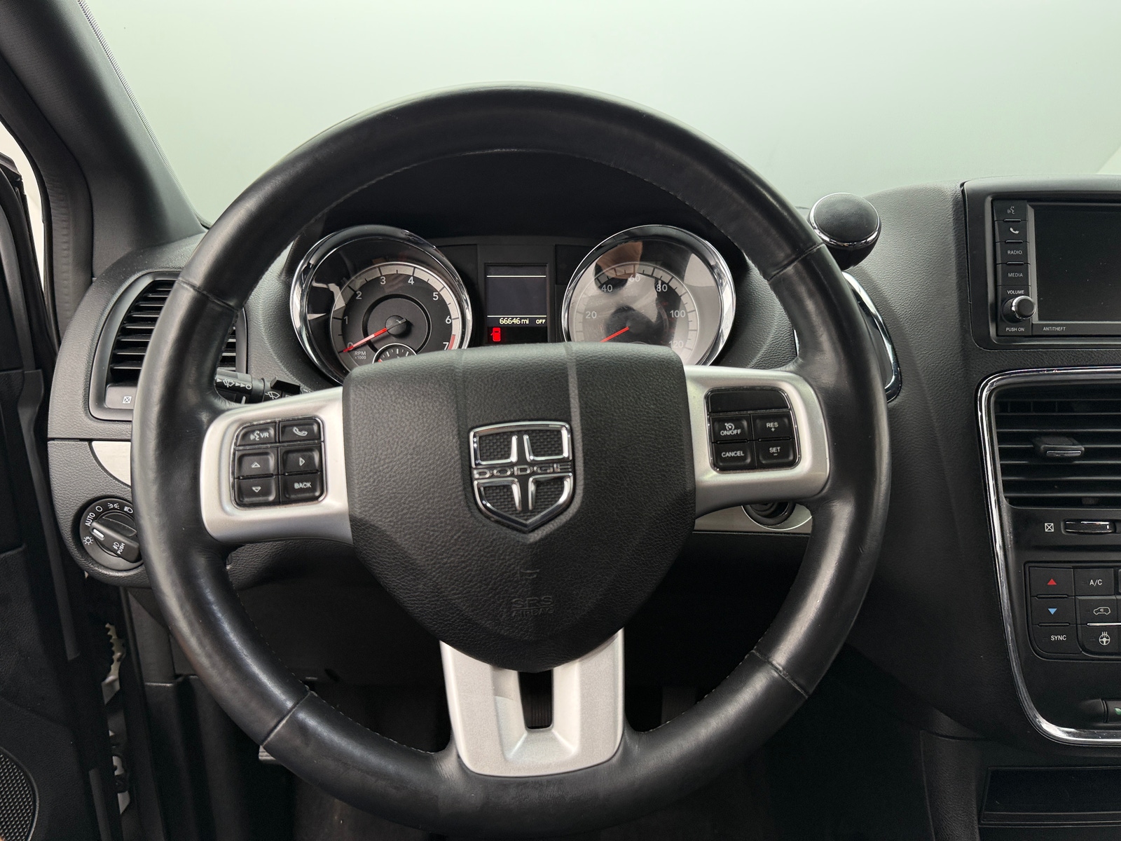 Thumbnail: 2019 Dodge Grand Caravan - 4