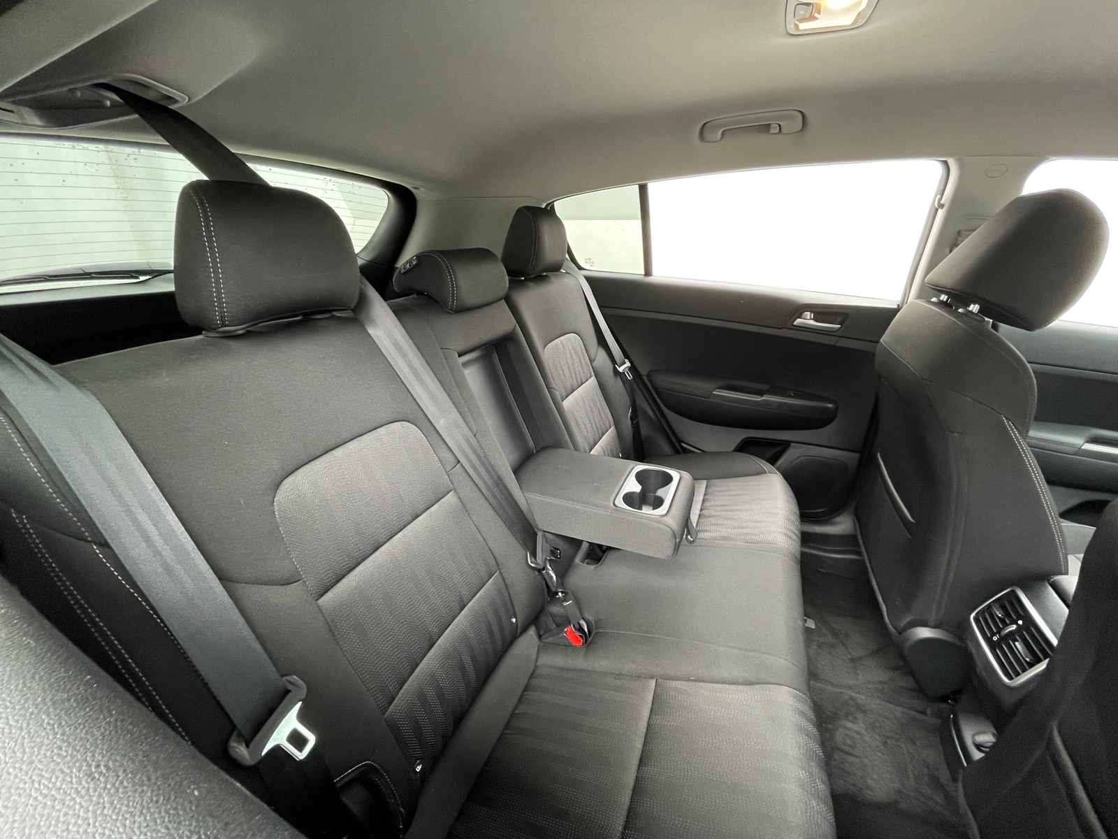 Thumbnail: 2022 Kia Sportage - 6
