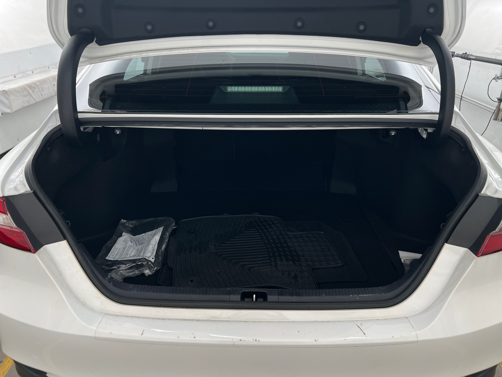 Thumbnail: 2020 Toyota Camry - 7