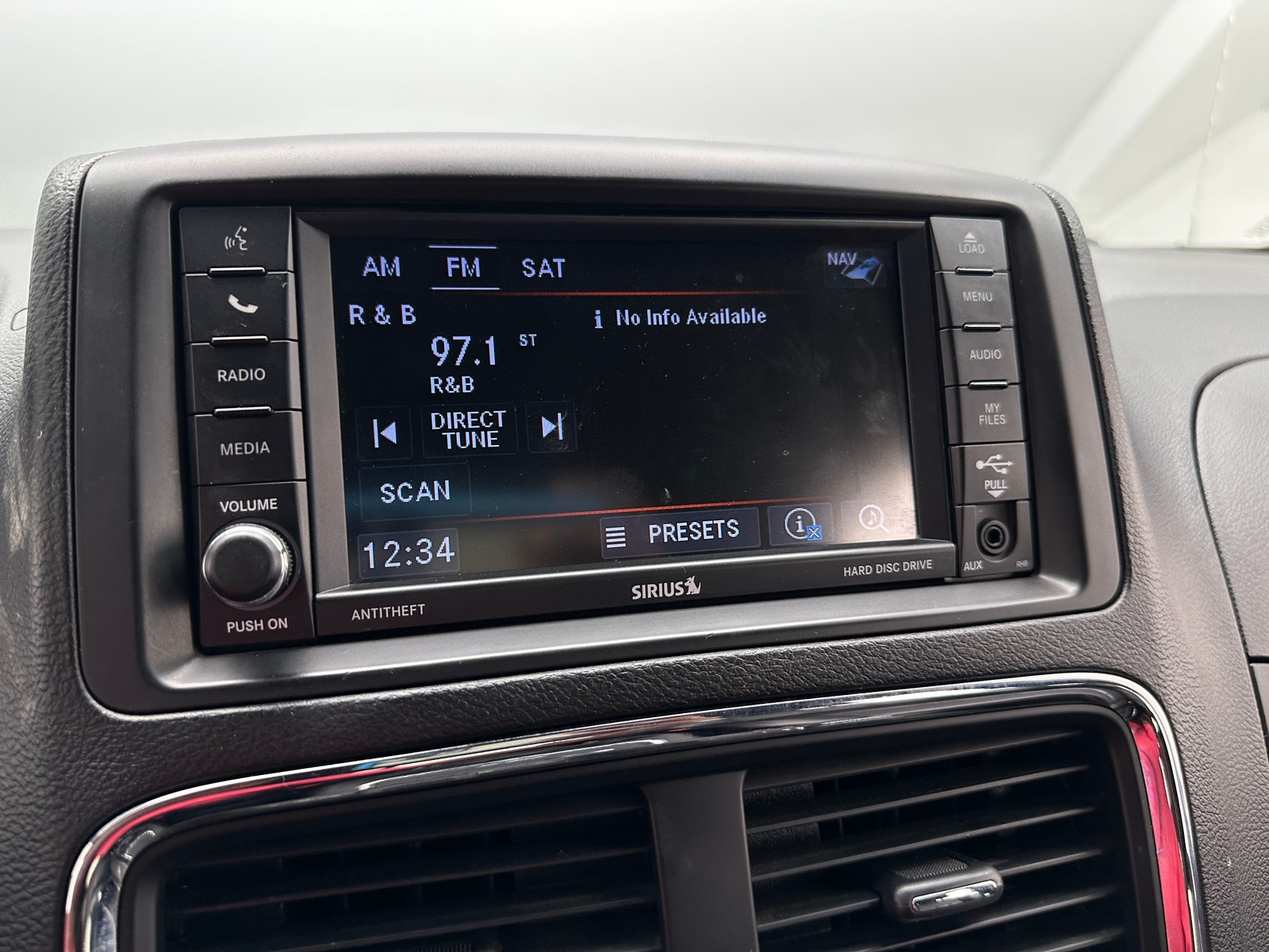 Thumbnail: 2019 Dodge Grand Caravan - 3
