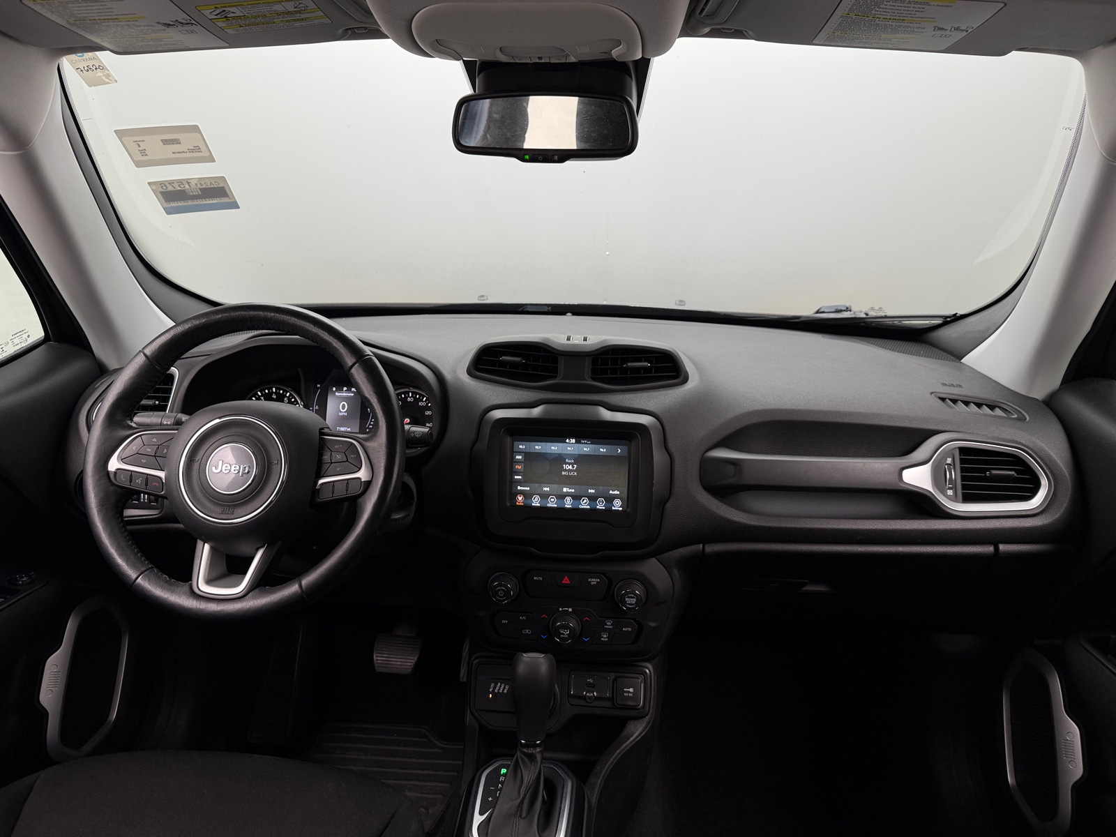 Thumbnail: 2018 Jeep Renegade - 3
