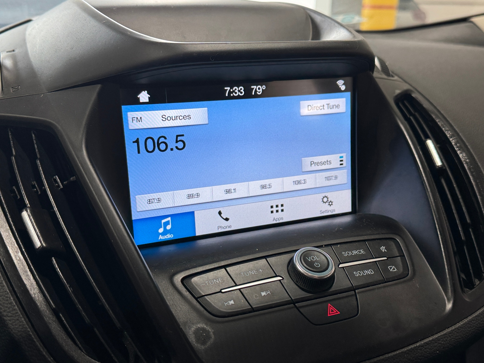 Thumbnail: 2019 Ford Escape - 3