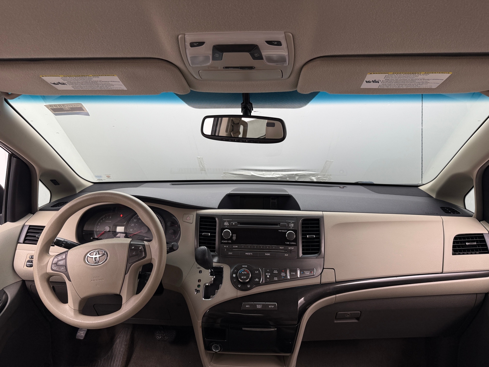 Thumbnail: 2014 Toyota Sienna - 3