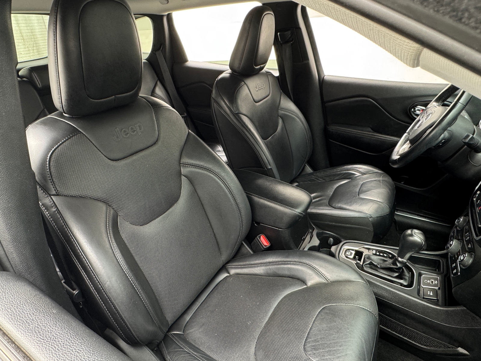 Thumbnail: 2019 Jeep Cherokee - 2